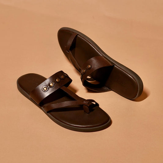 Pelle Espresso Riveto paired with traditional ethnic men’s wear