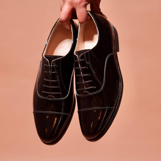 Top view of Capto Ferraro highlighting beige lining contrast