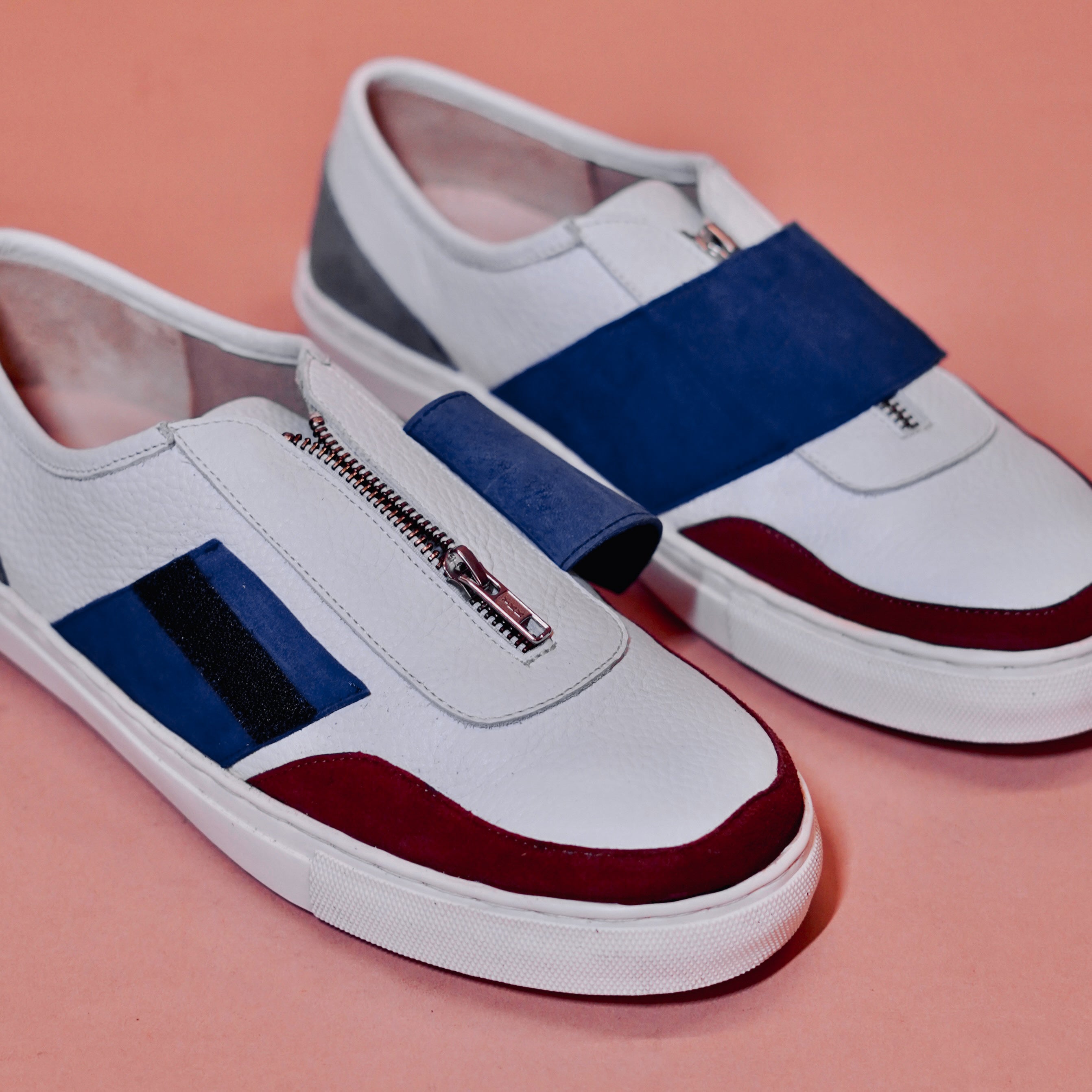 Scarpo Zippo Azzuro – White Leather Sneakers with Navy Strap & Zip Closure