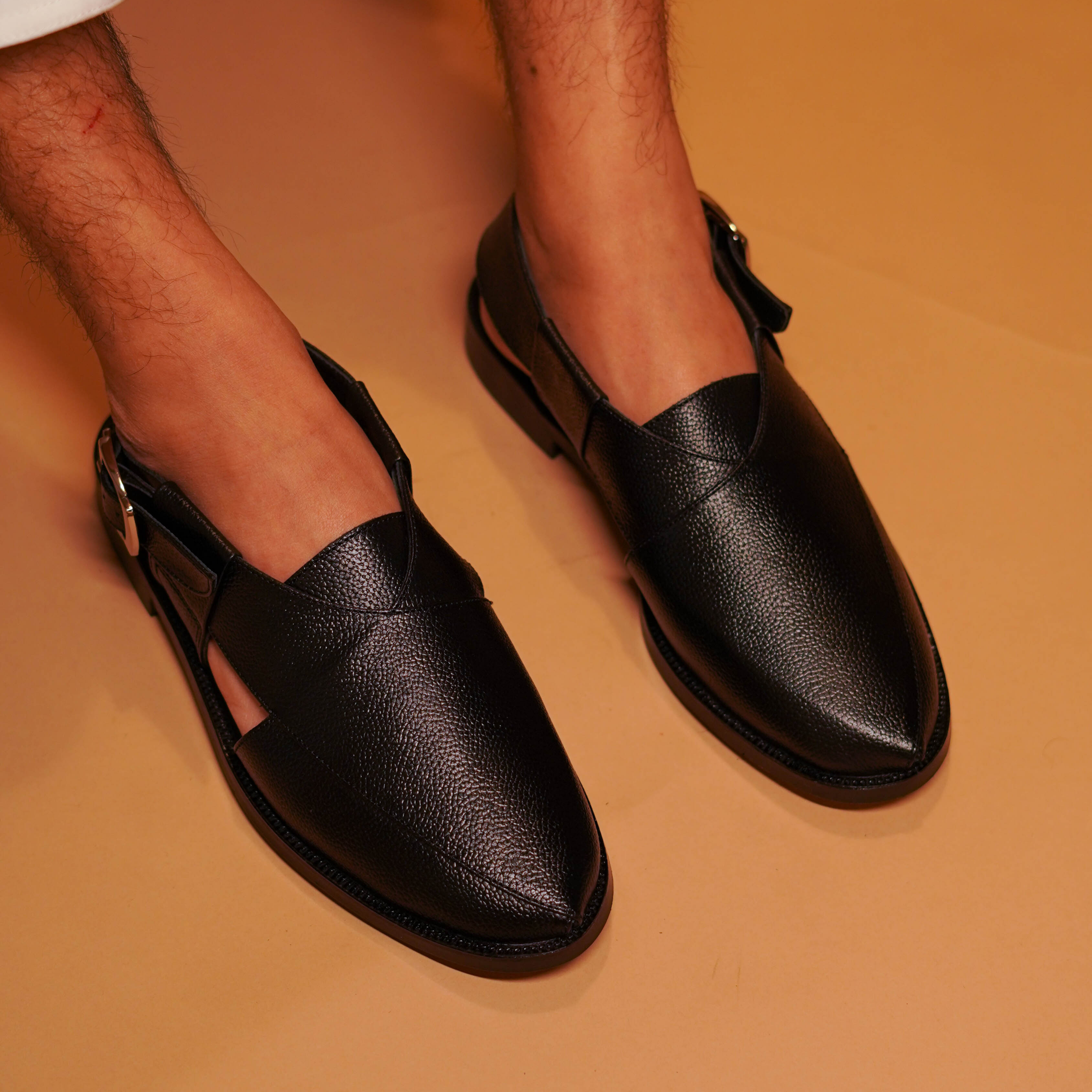 Pesha Noir | Classic black muted peshawari sandals