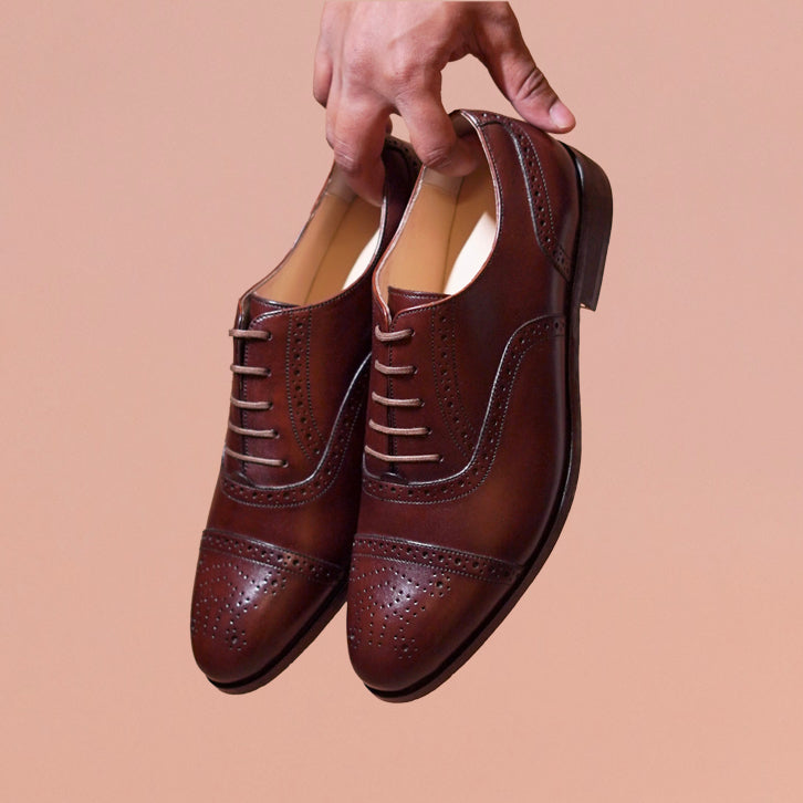 Capto Bruno | Classic dark brown cap-toe oxford with full brogue detail