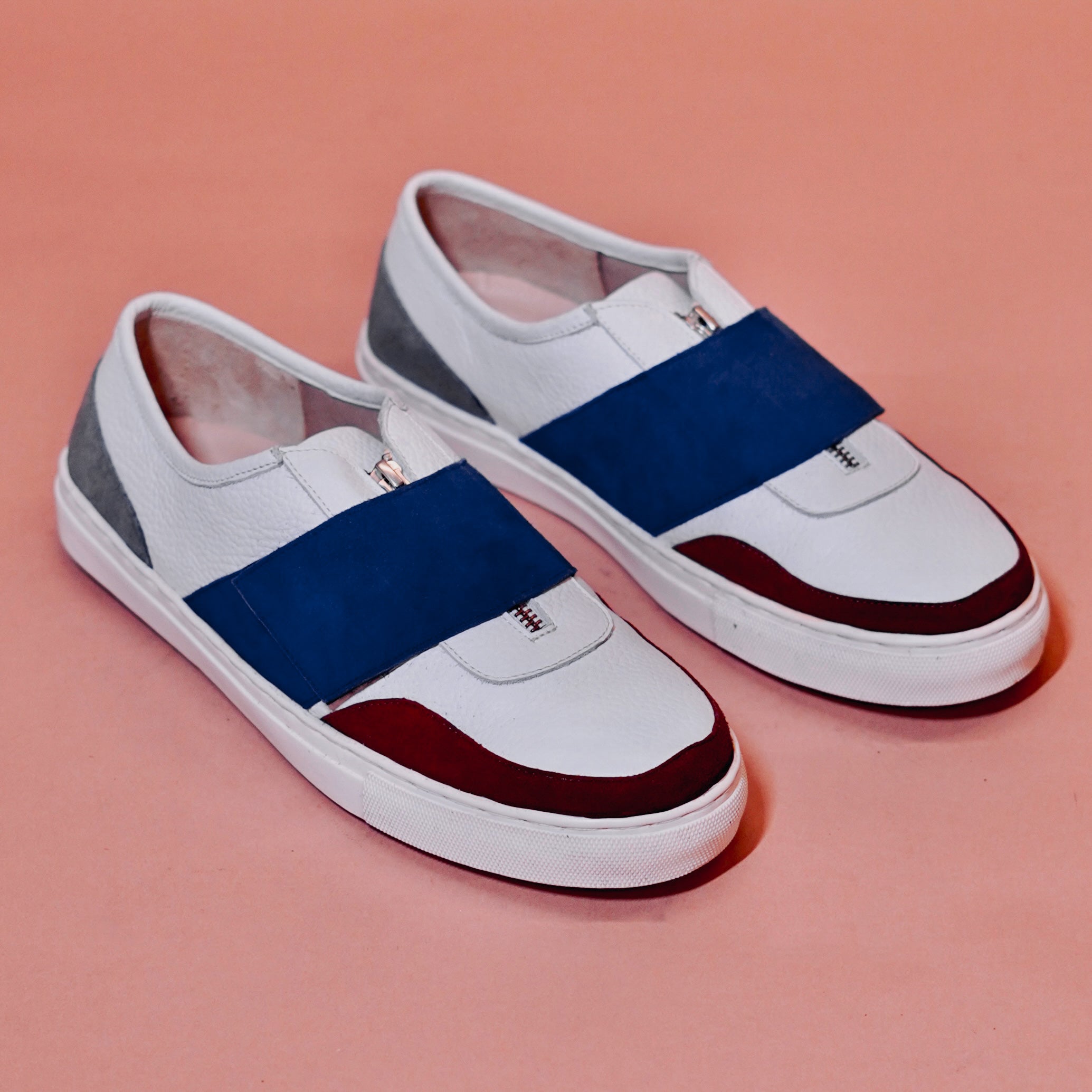 Scarpo Zippo Azzuro – White Leather Sneakers with Navy Strap & Zip Closure