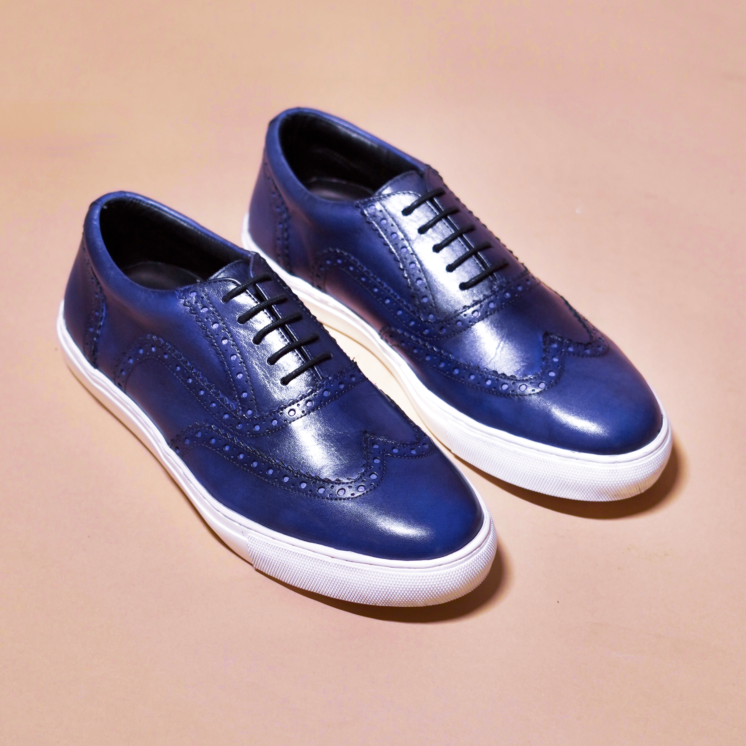 Cobalto | Classic deep blue leather brogue sneaker