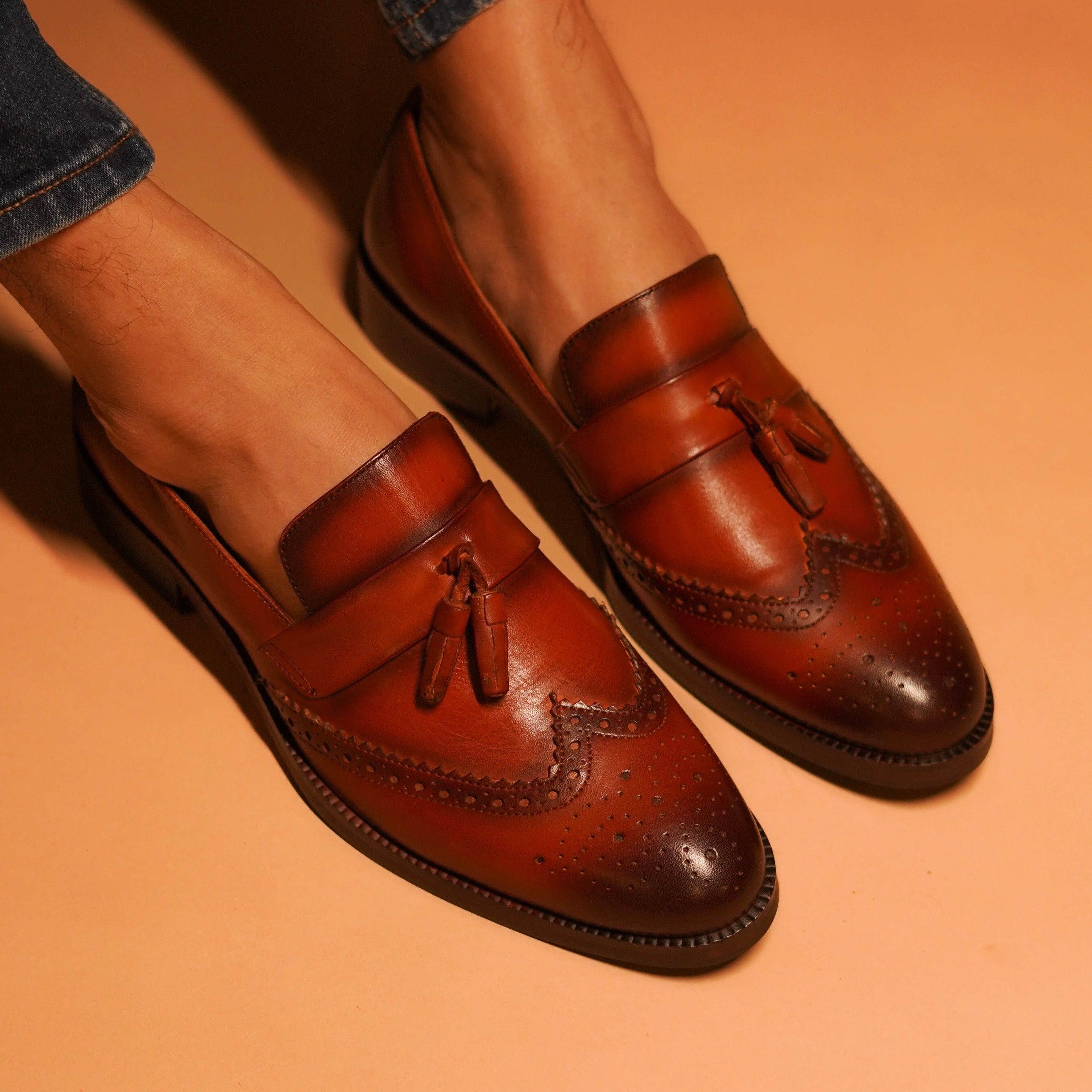 Motivo Broguo | Tan full-grain handcrafted loafers