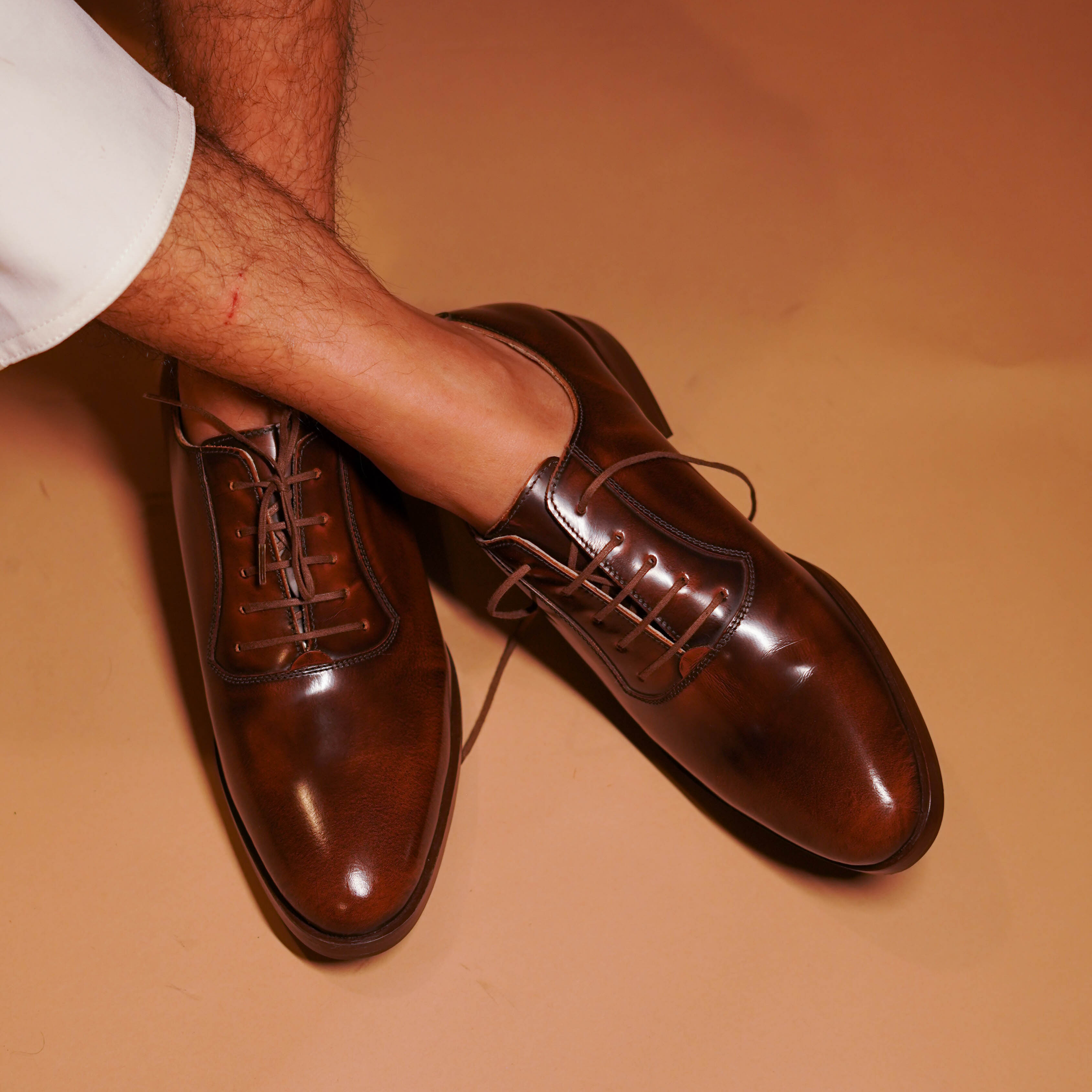 Ferraro Bruno | Brown dual tone shiny leather oxford