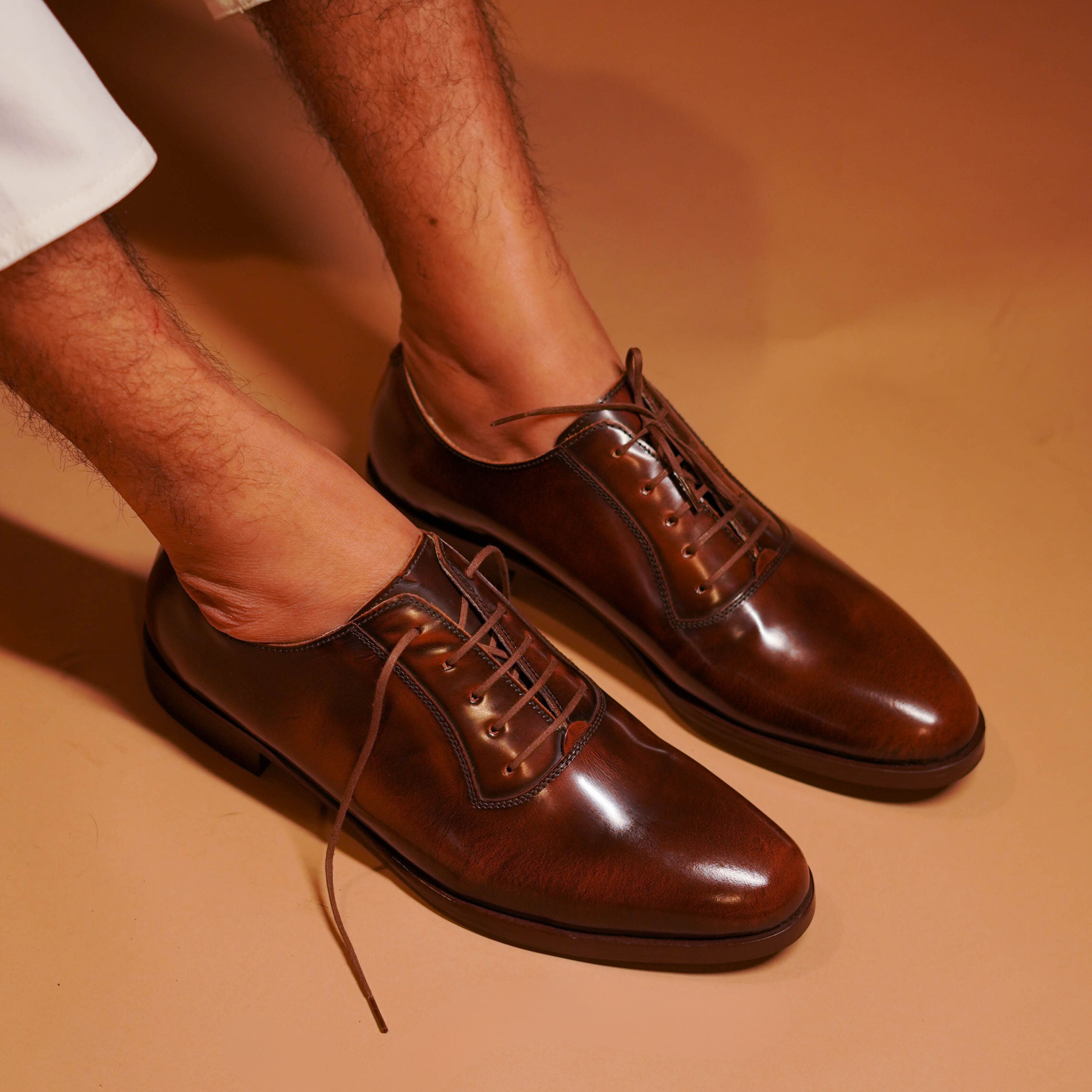 Ferraro Bruno | Brown dual tone shiny leather oxford