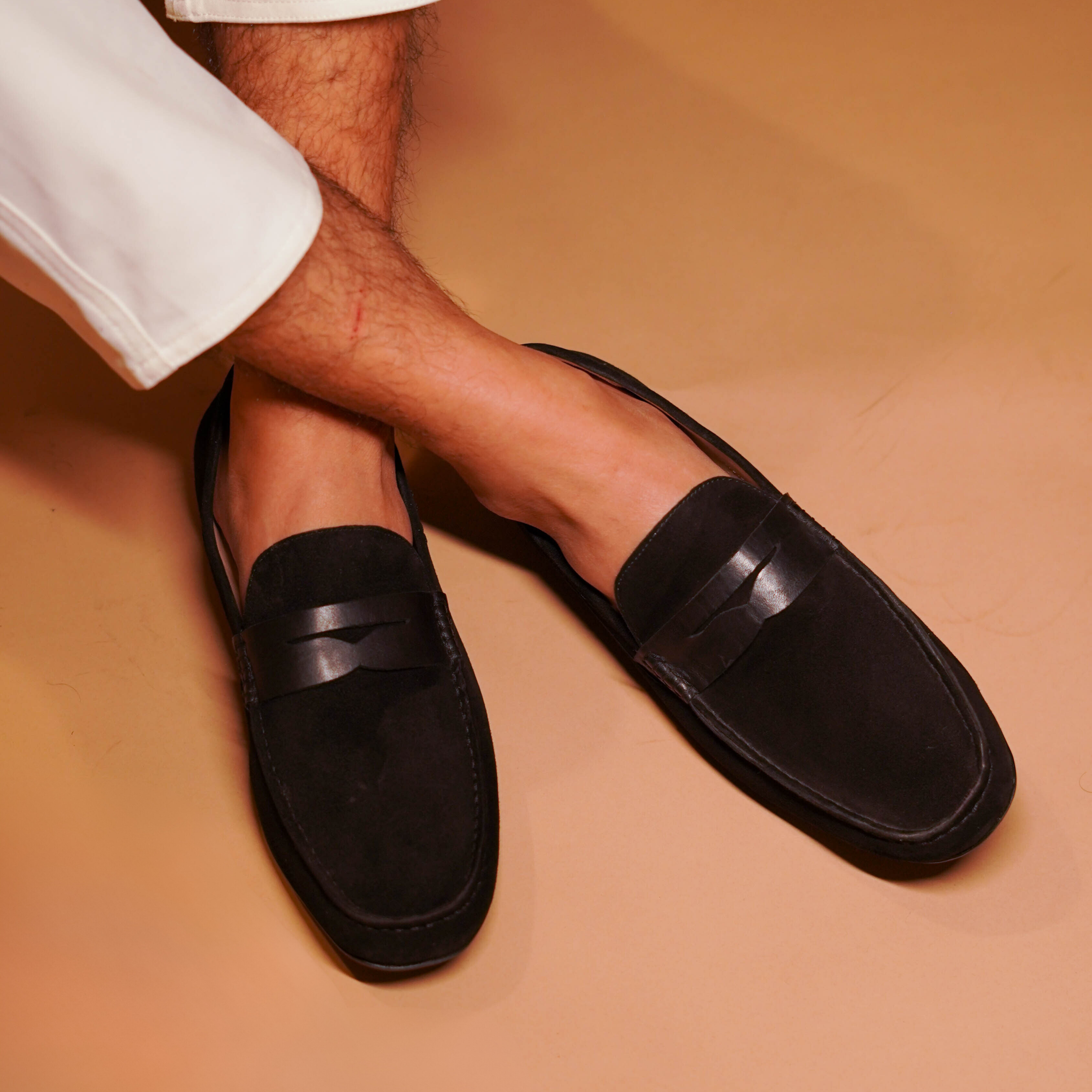 Leggero Nero | Black handmade suede moccasins