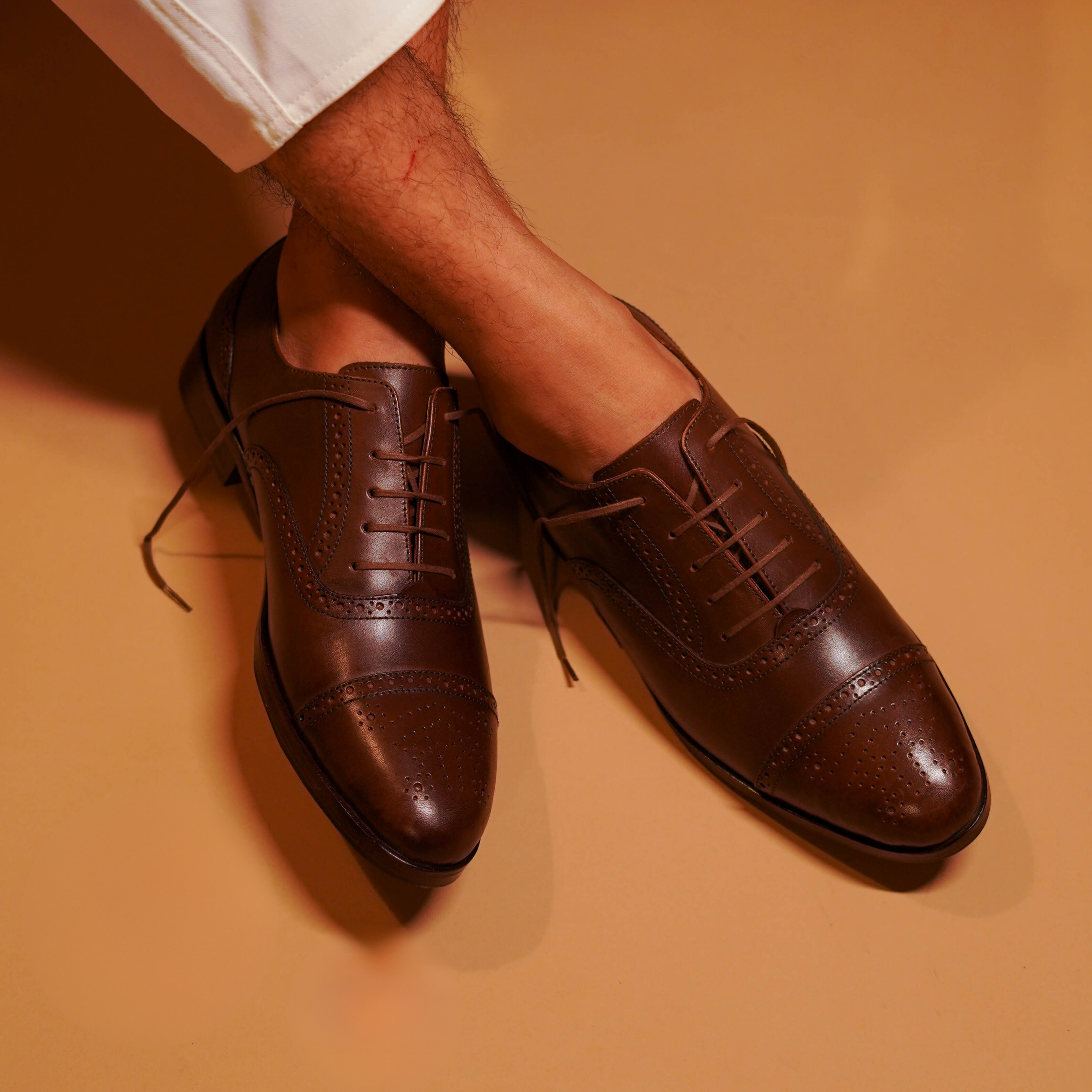Capto Bruno | Classic dark brown cap-toe oxford with full brogue detail