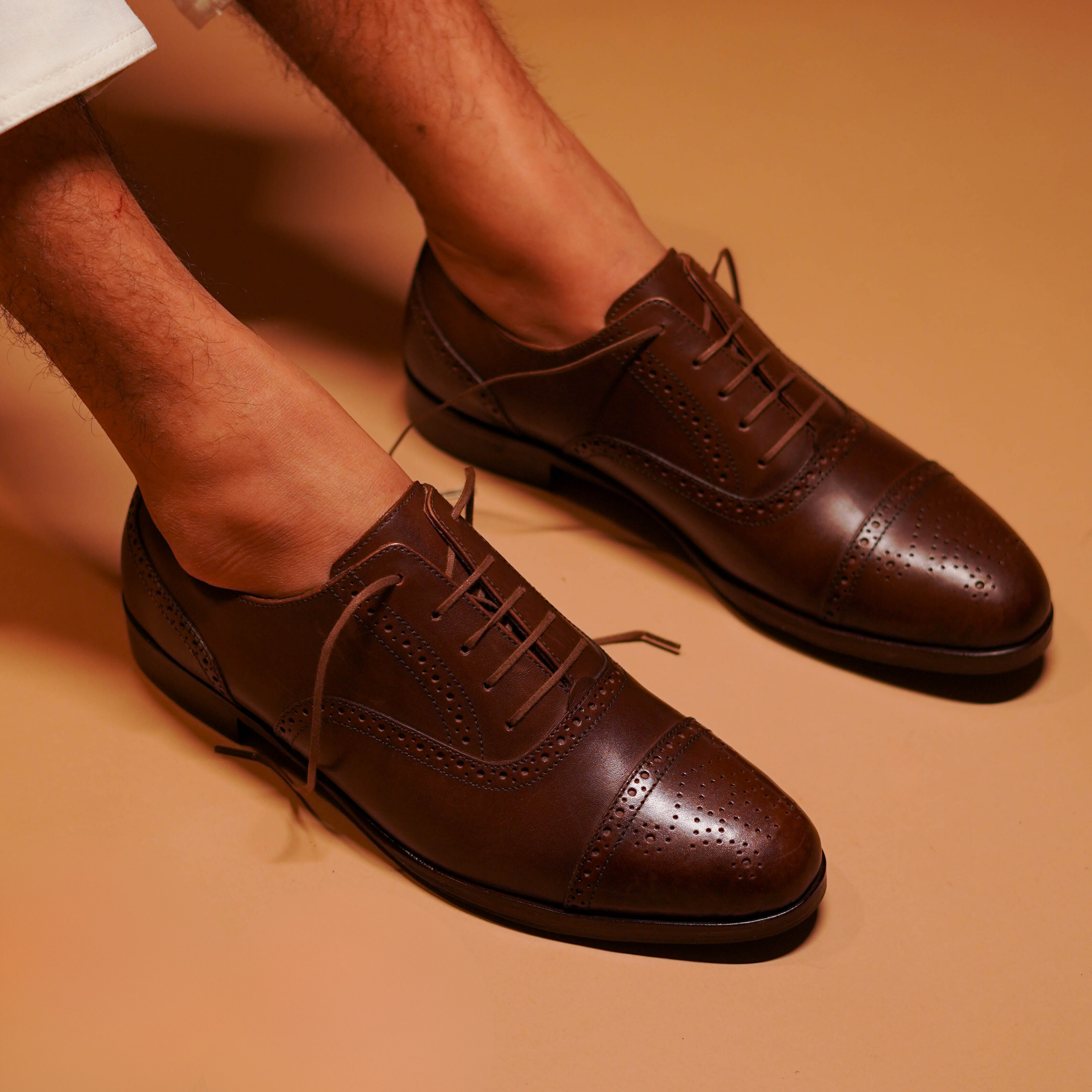 Capto Bruno | Classic dark brown cap-toe oxford with full brogue detail
