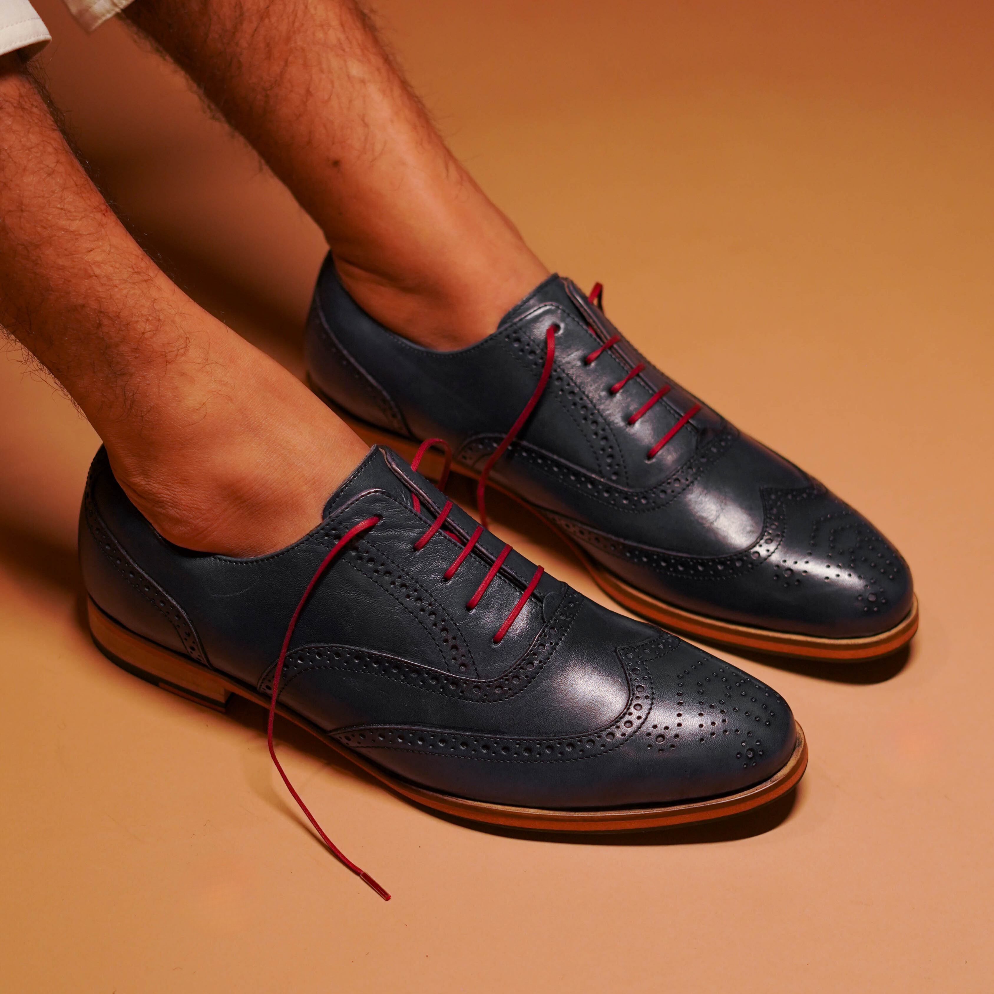Azzurro Rosso | Blue leather oxford brogue with red laces