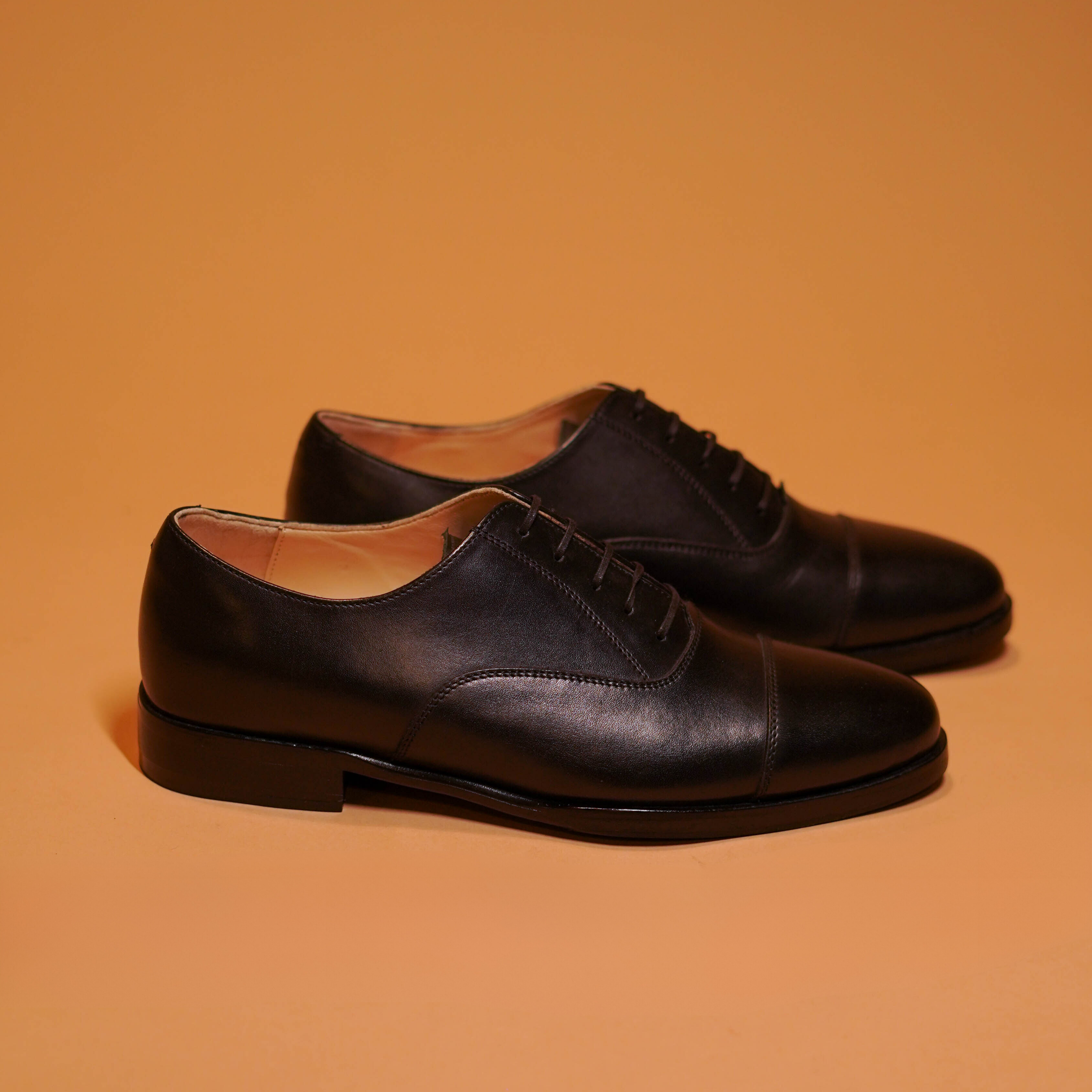 Capto Assasino | Classic black cap-toe oxford