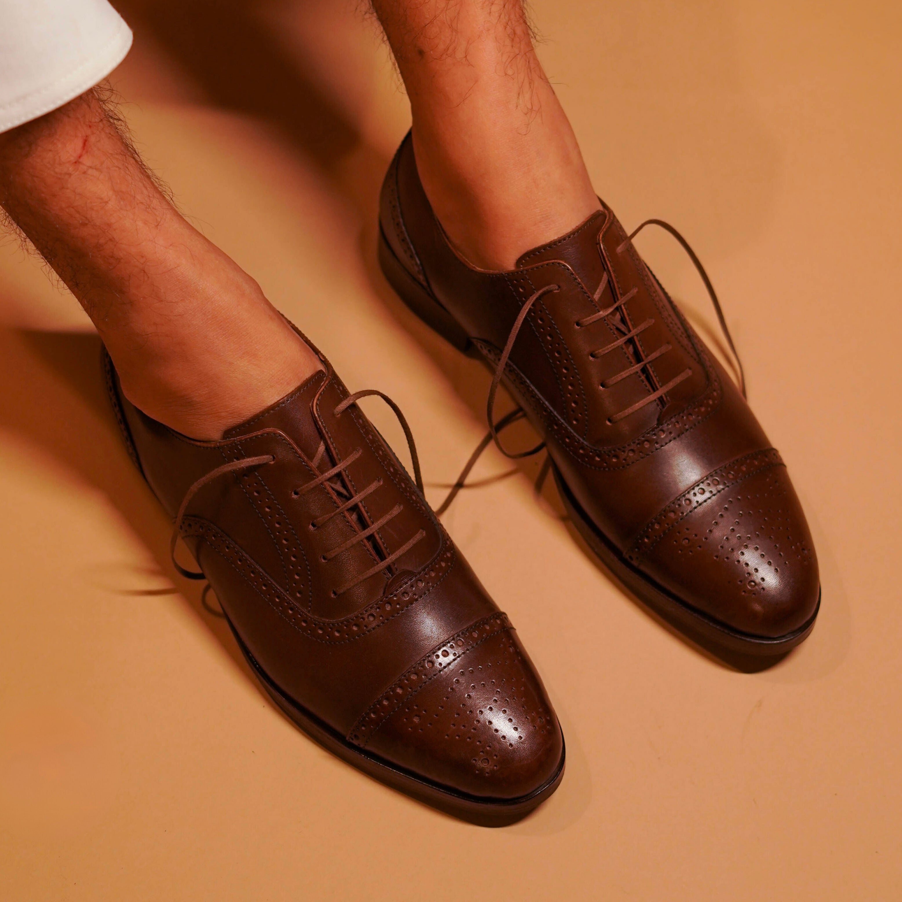 Capto Bruno | Classic dark brown cap-toe oxford with full brogue detail