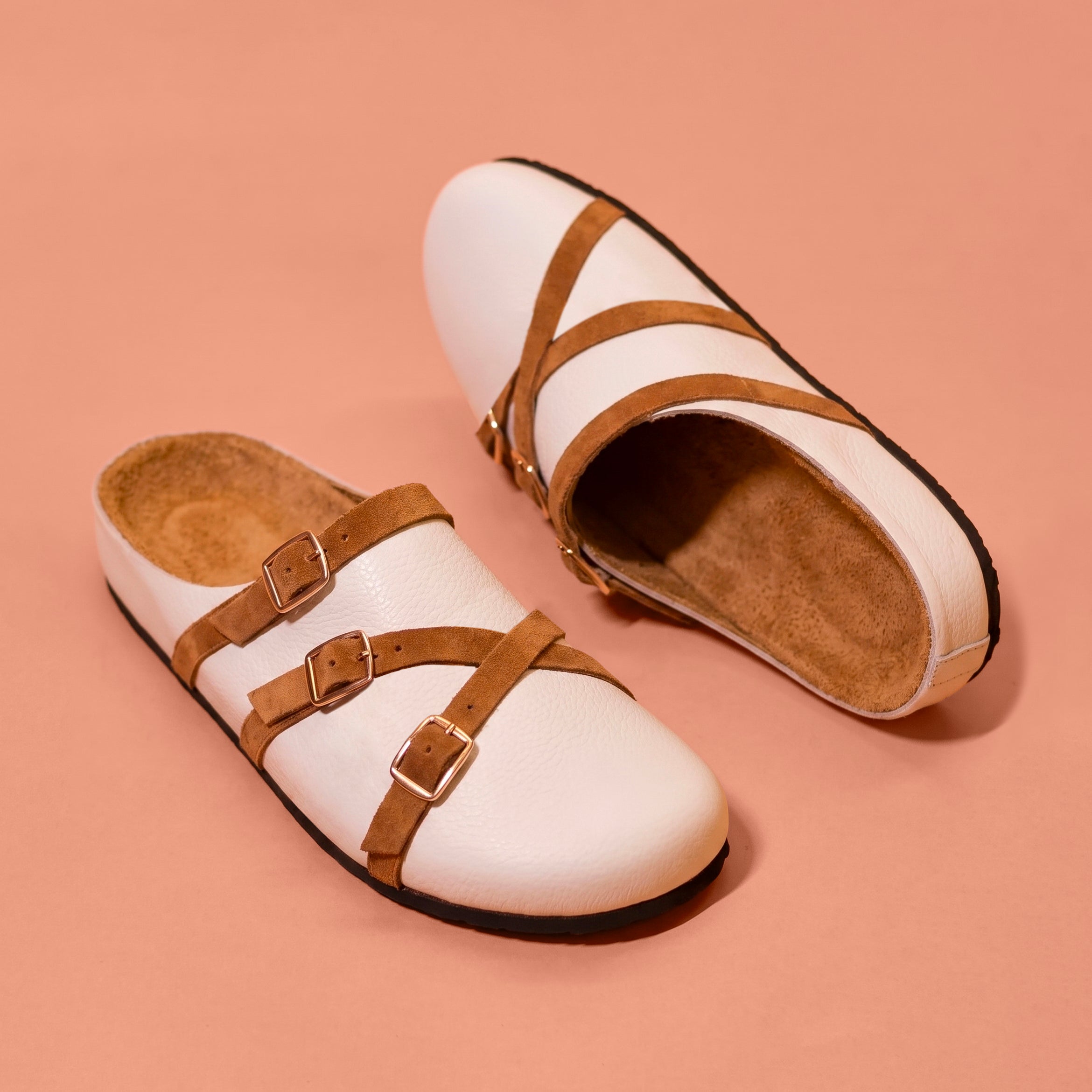 Corko Bianco Tanino – White Leather Clog with Tan Straps for Men