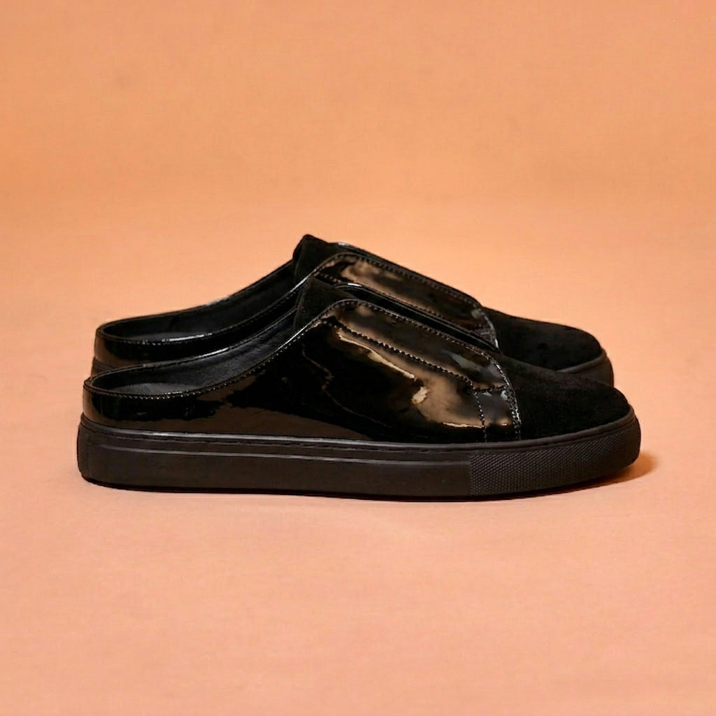 Dual-texture black mule shoes