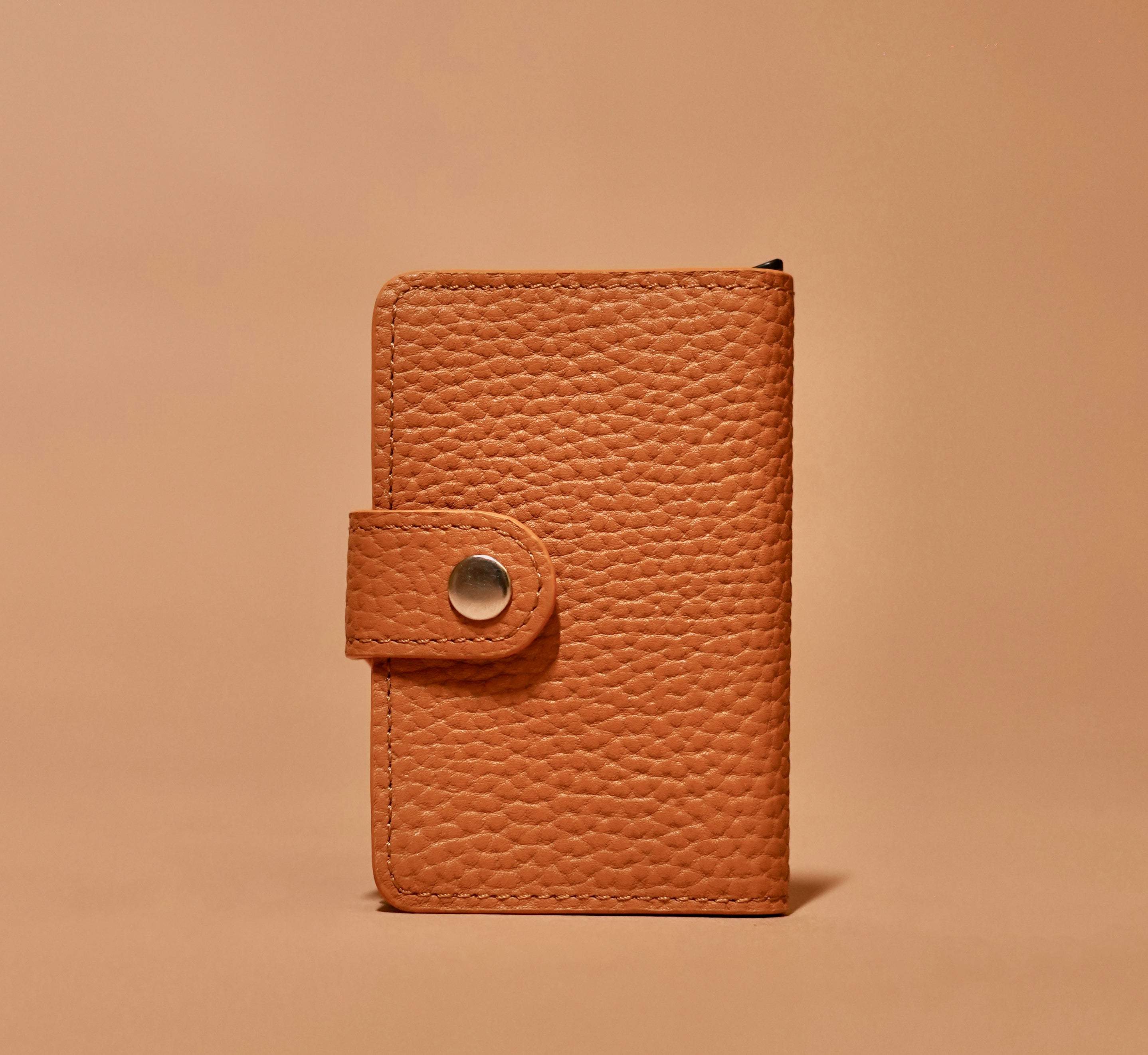 Vaulto Cappuccino – Tan Leather Safe Case Wallet