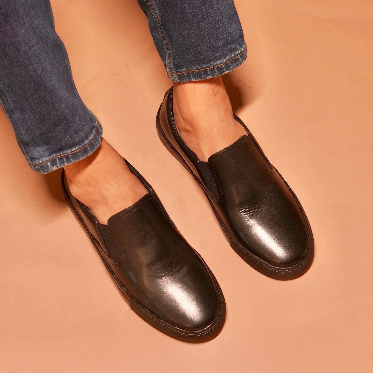 Scarpo Nero | Black leather slip-on sneakers