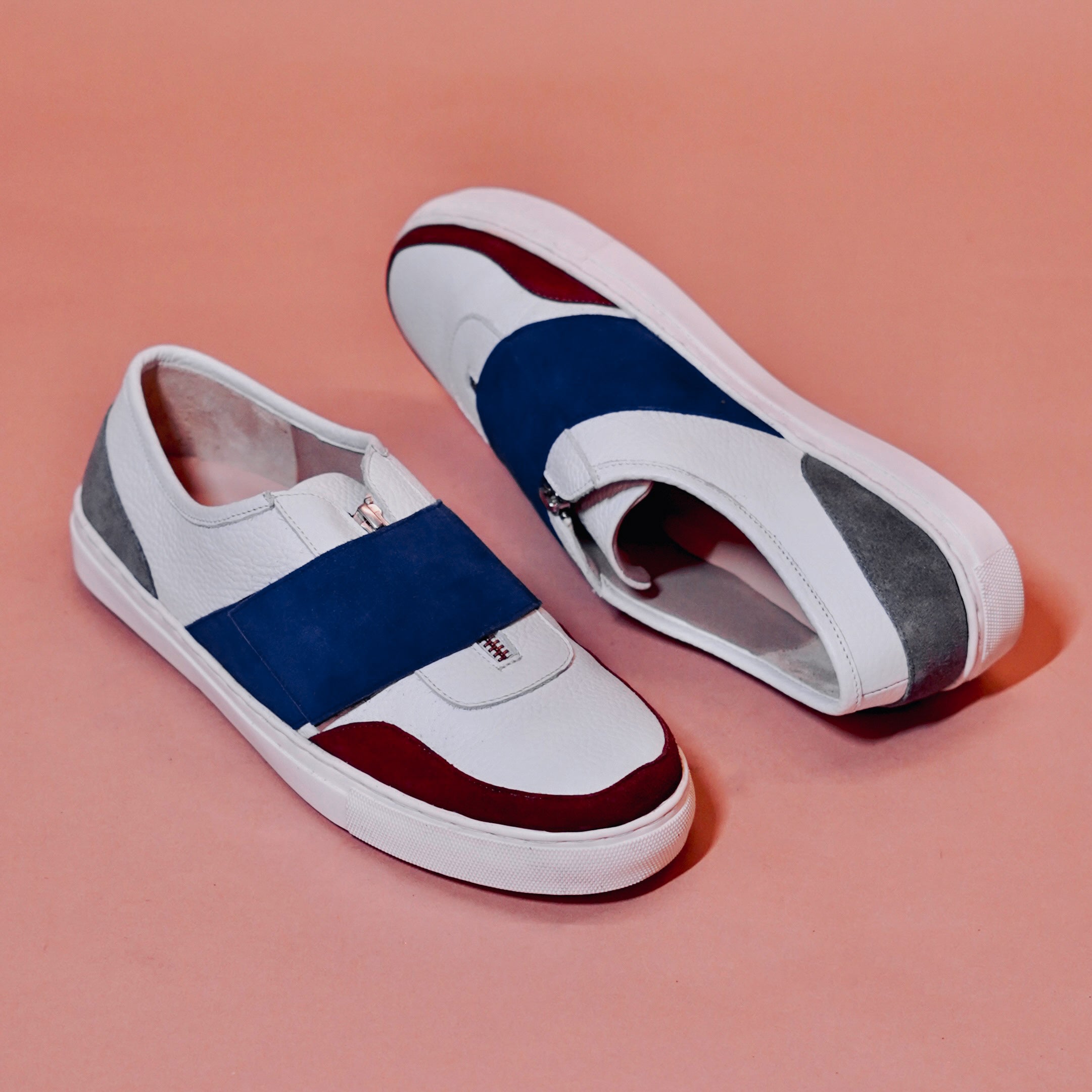 Scarpo Zippo Azzuro – White Leather Sneakers with Navy Strap & Zip Closure