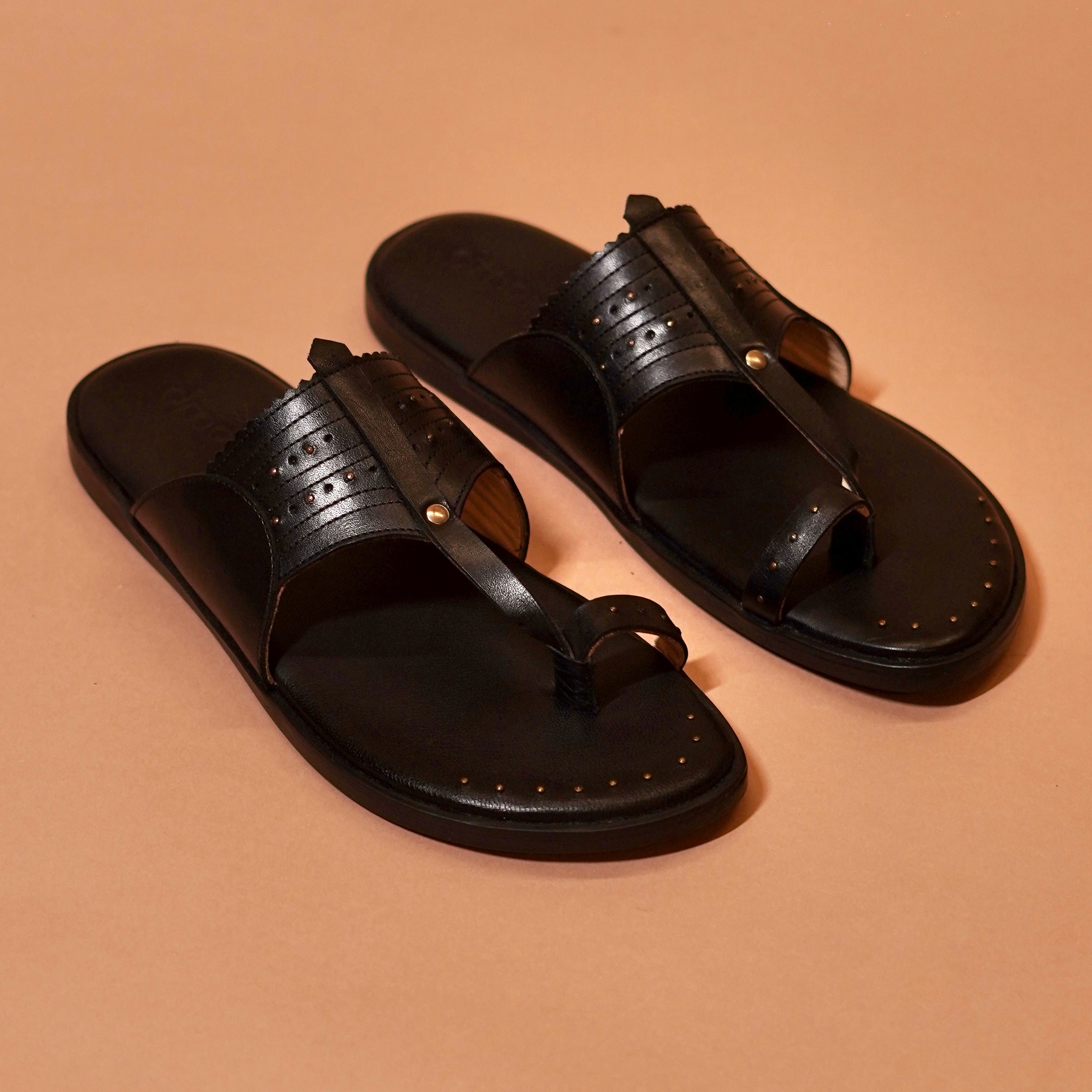 Pella Nera Rivio – Black Leather Chappals for Men