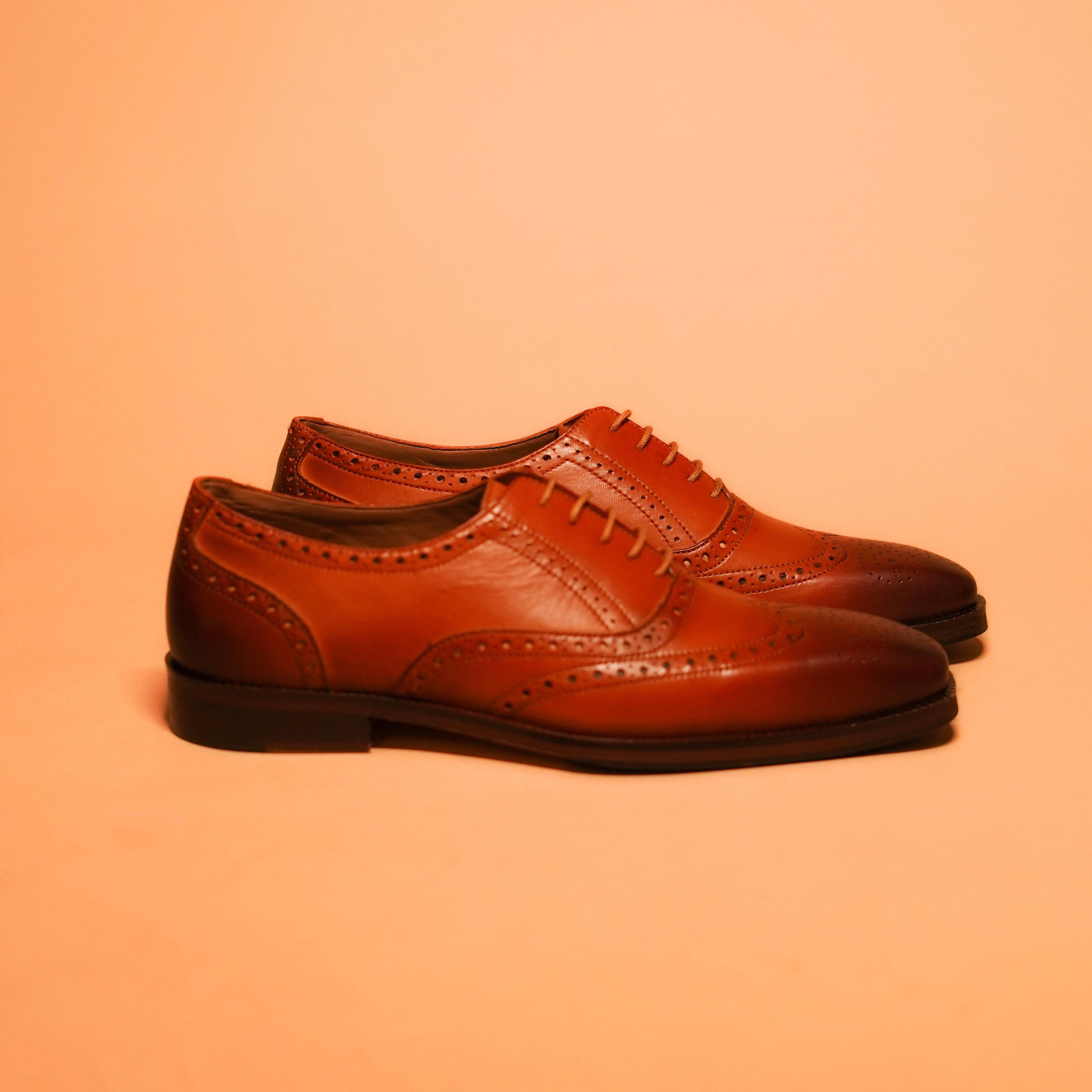 Tanino Bronzo styling, brogue Oxford with suits, versatile men's footwear, formal and semi-formal pairing, DModot shoe collection, outfit inspiration with Tanino Bronzo.