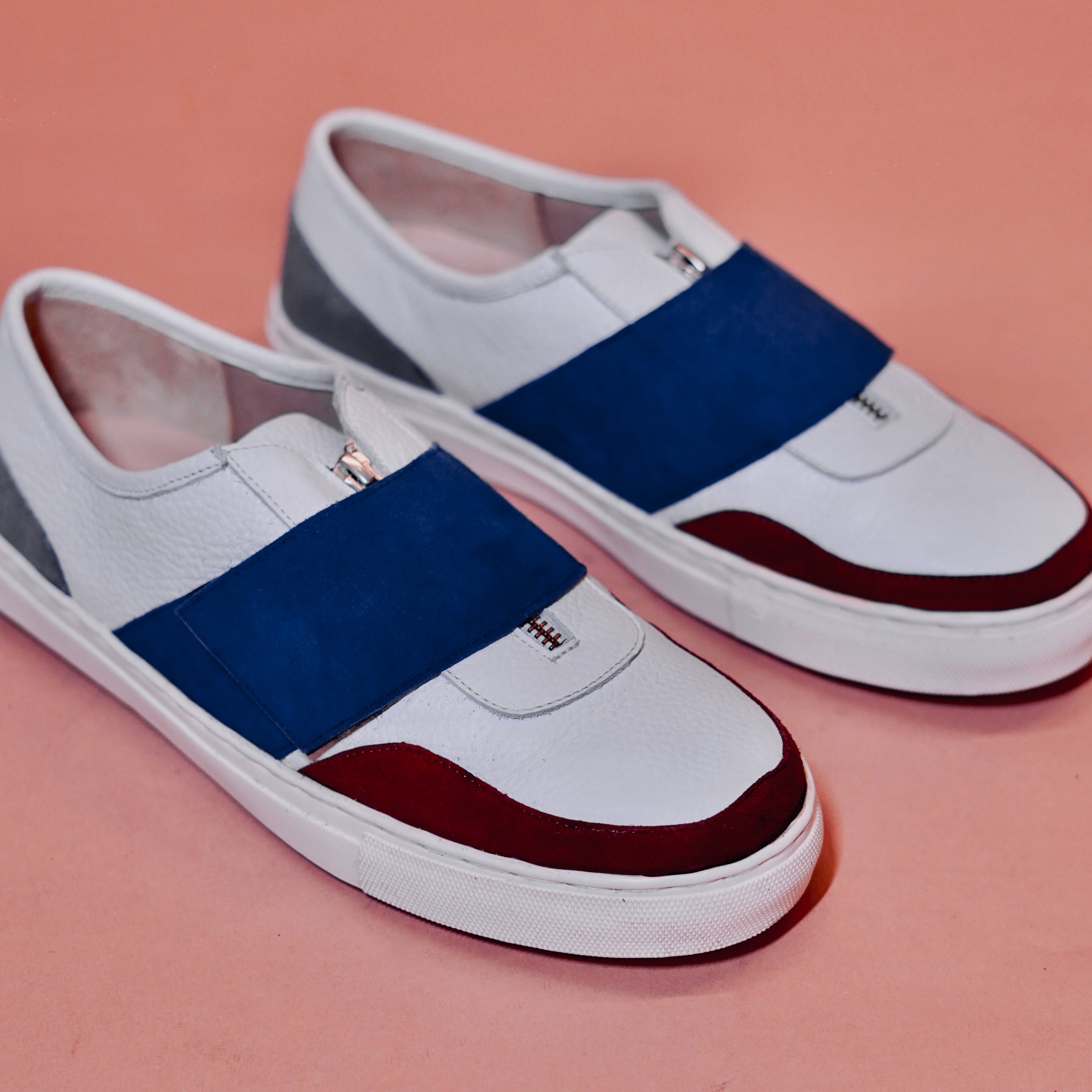 Scarpo Zippo Azzuro – White Leather Sneakers with Navy Strap & Zip Closure