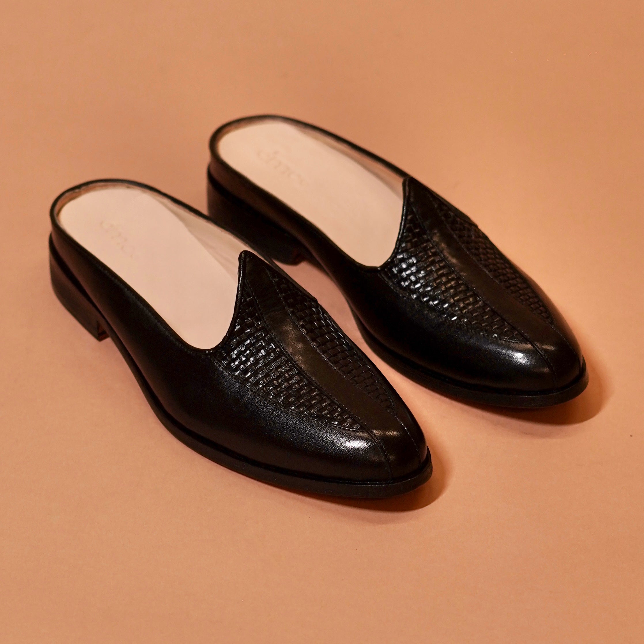 Hoffler Nero Trama – Black Woven Mojri Mule for Men