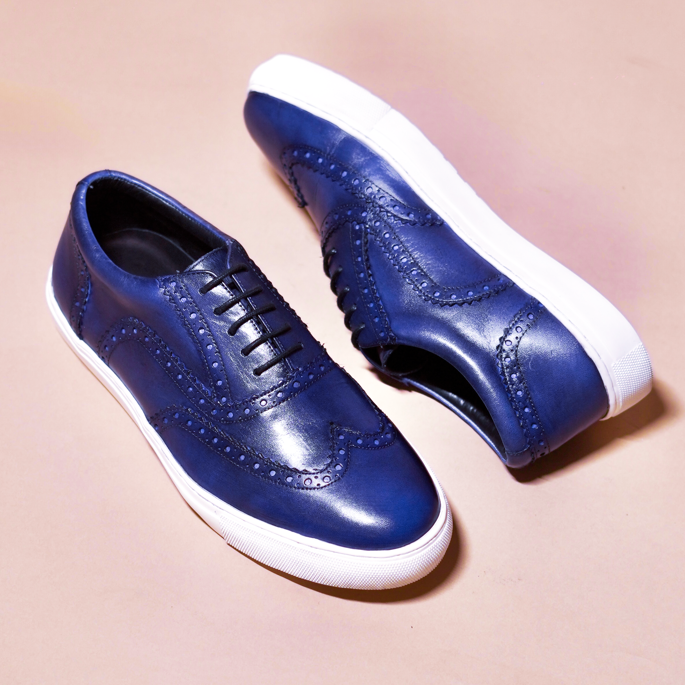 Cobalto | Classic deep blue leather brogue sneaker