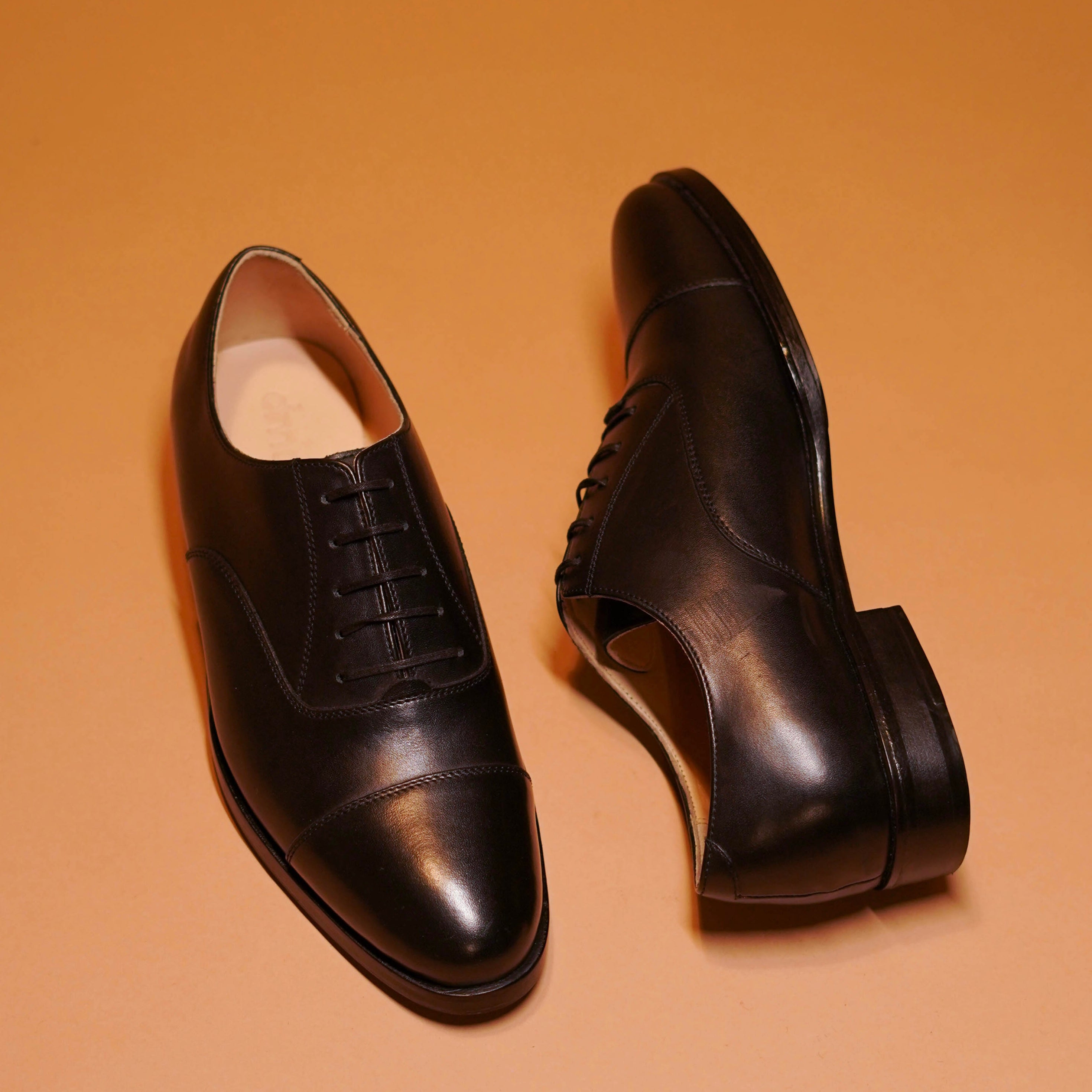 Capto Assasino | Classic black cap-toe oxford