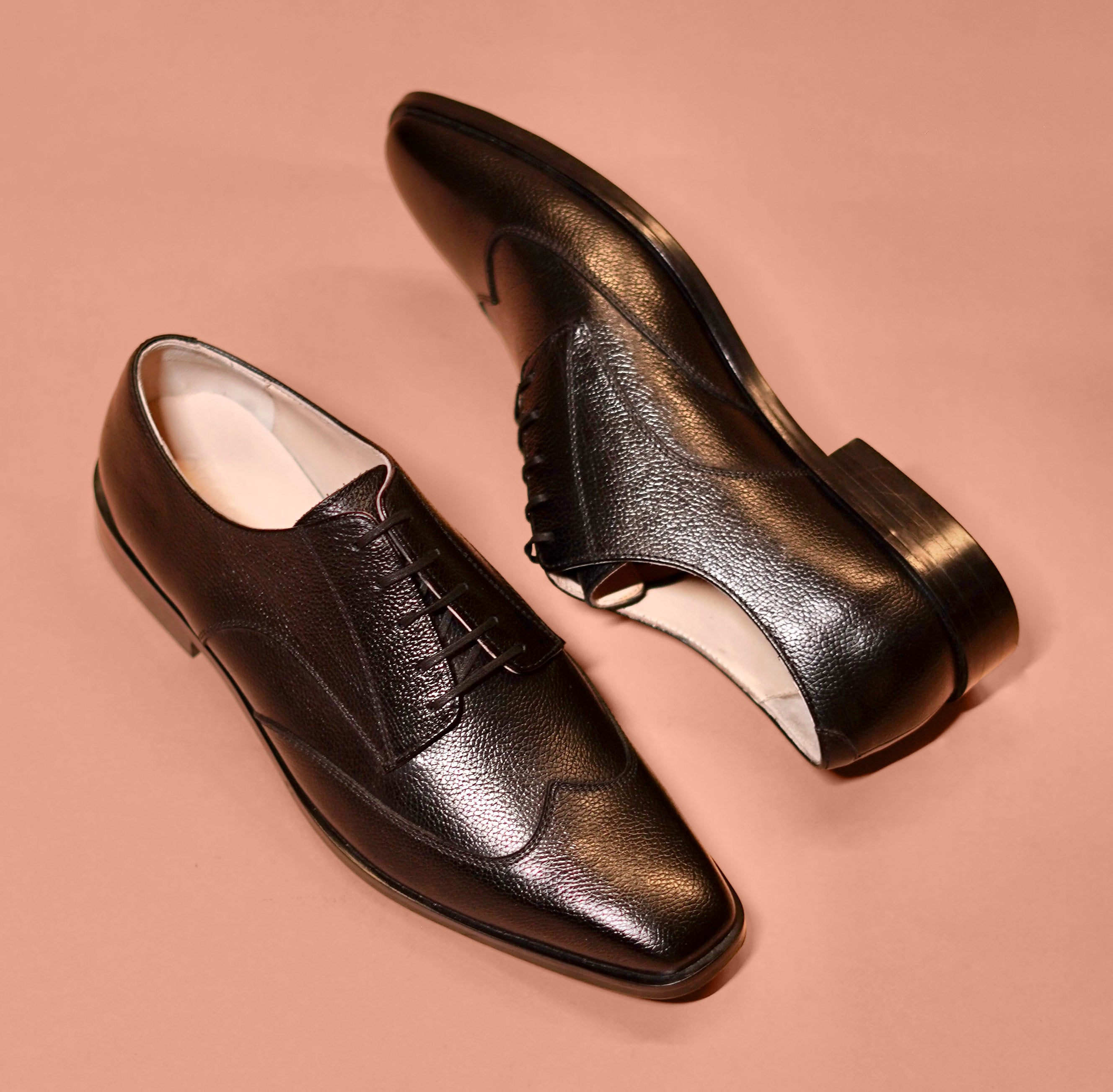 Carbo Nero | Black milled leather wingtip Derbys