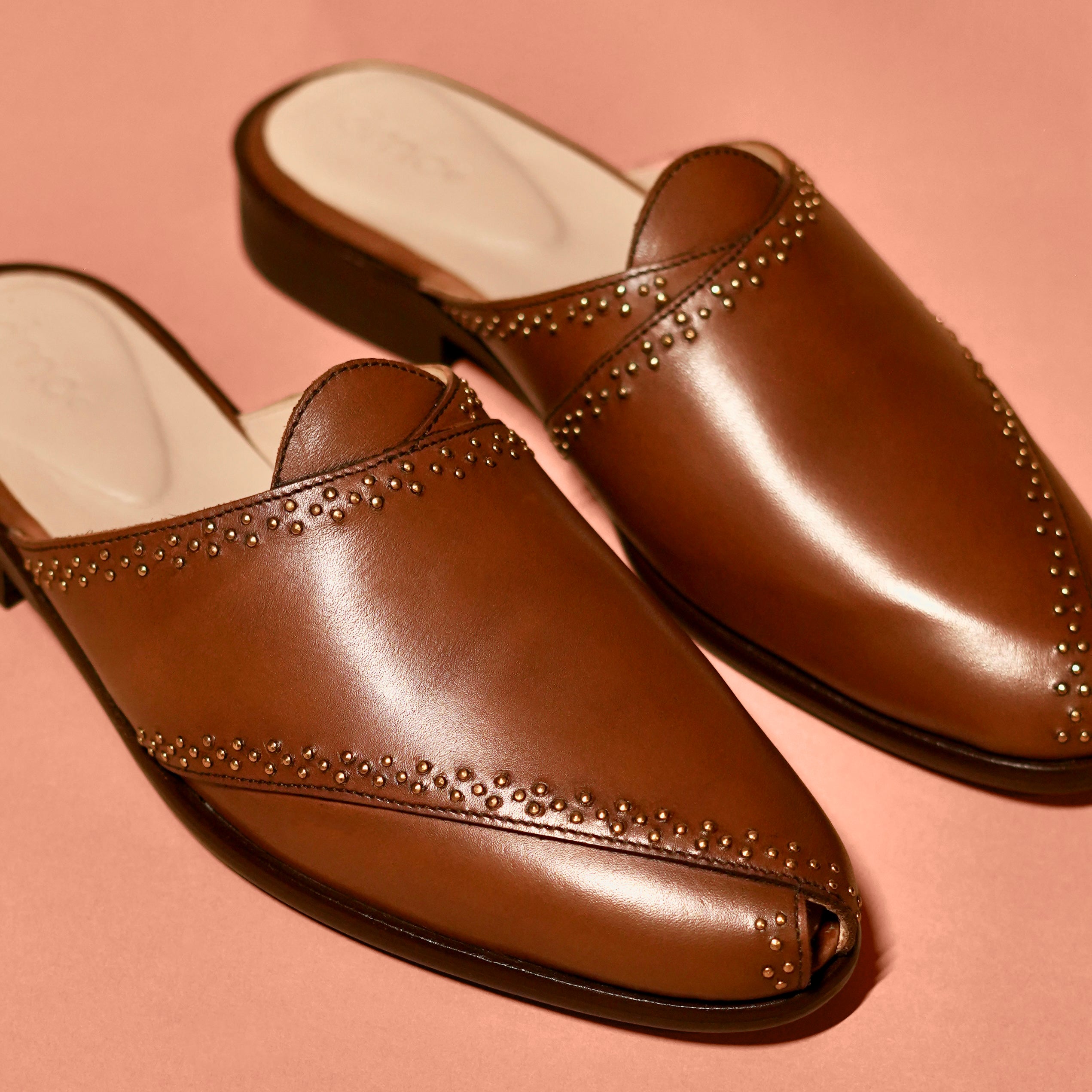 Hoffler Bruno Riveto – Riveted Peshawari-Style Mule