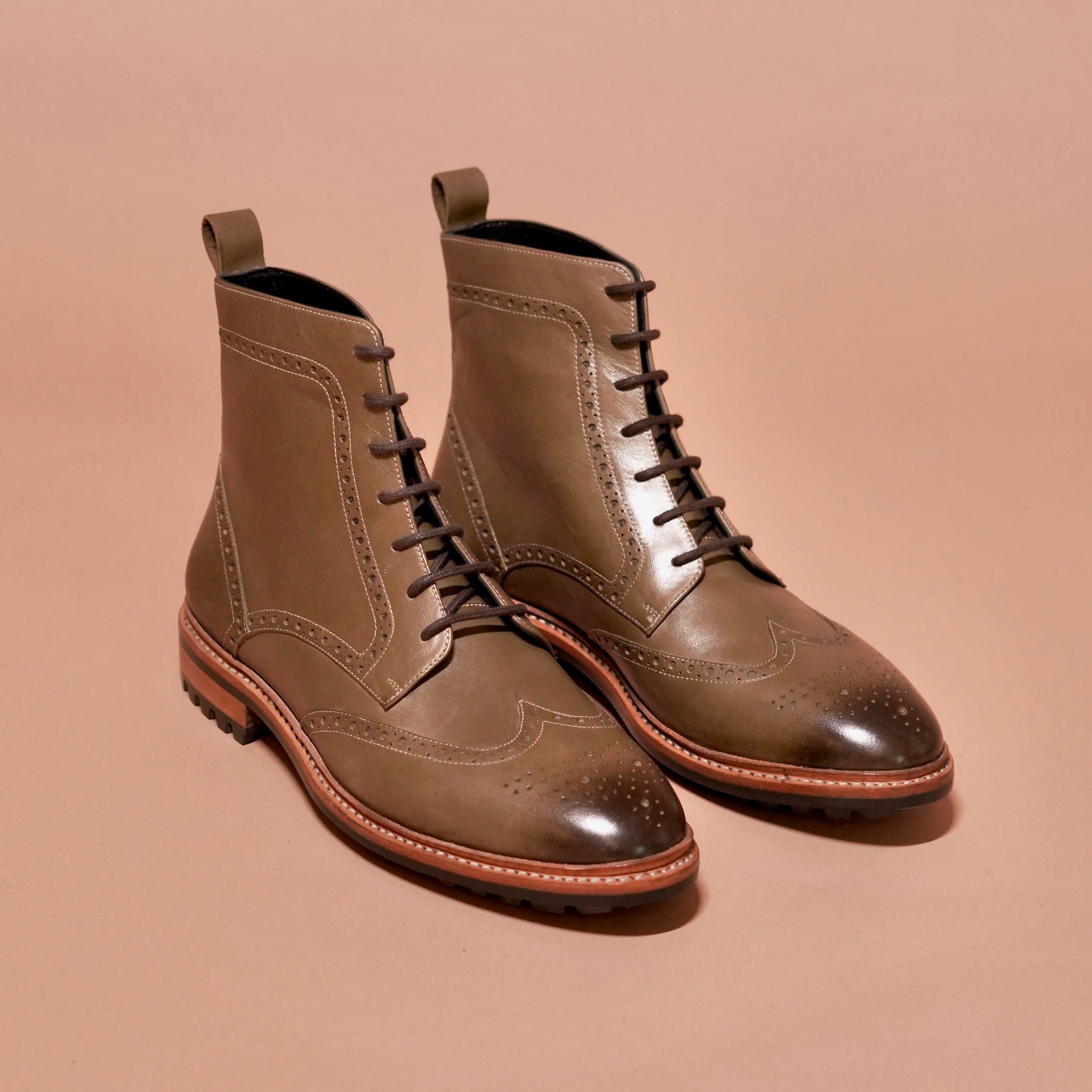 Sprazzo Welto Verdo styled with denim and coat for a vintage formal look