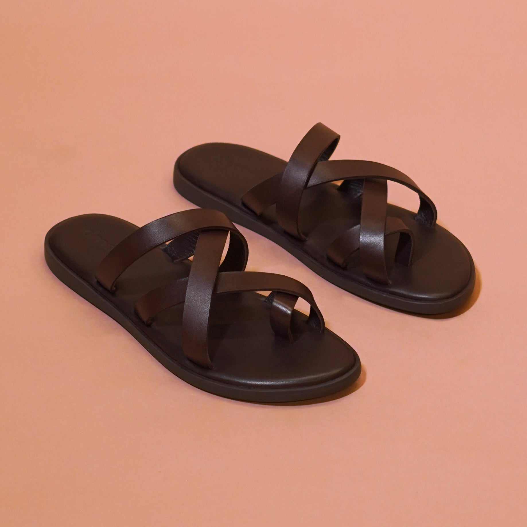 Pelle Chocro | Chocolate leather vintage chappals