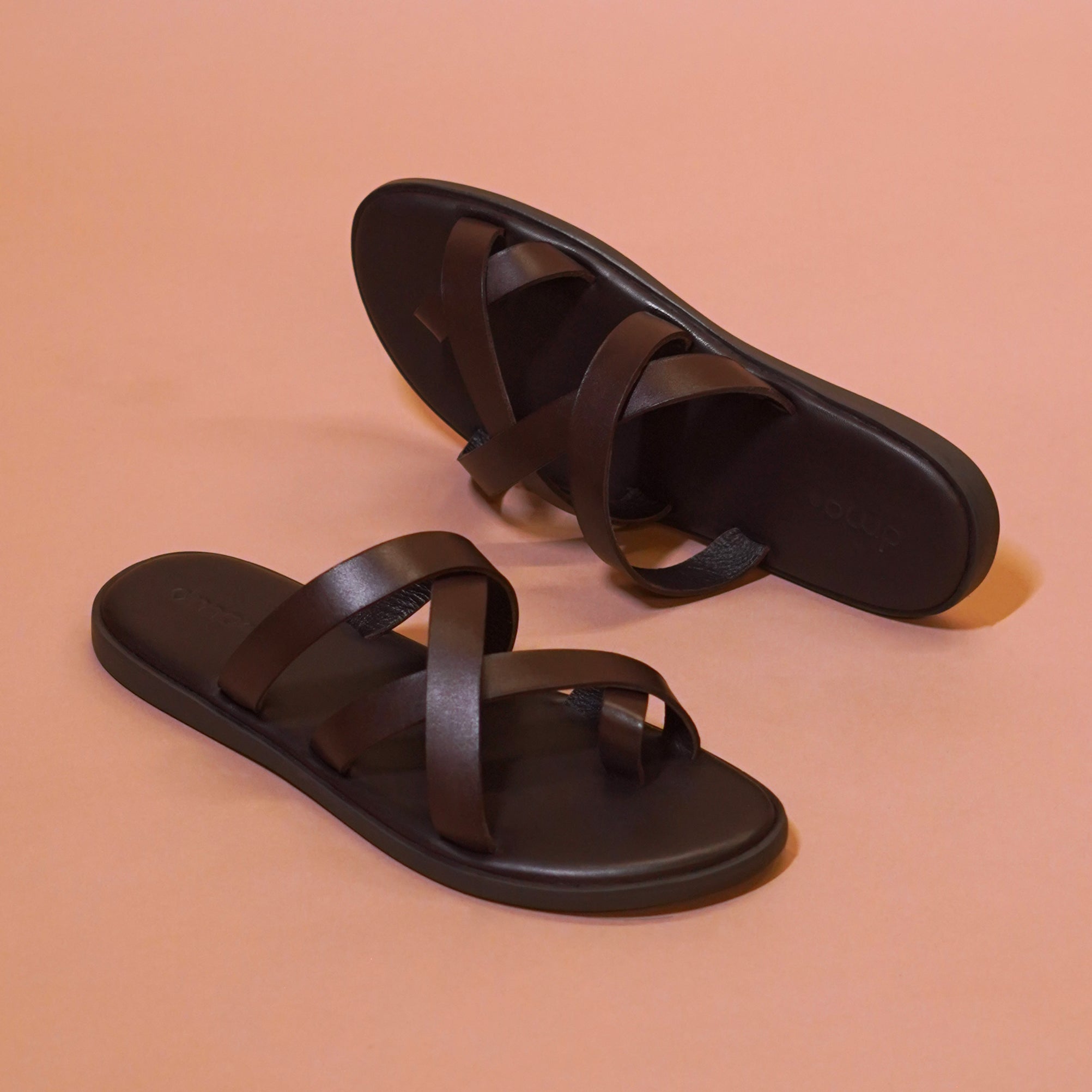 Pelle Chocro | Chocolate leather vintage chappals