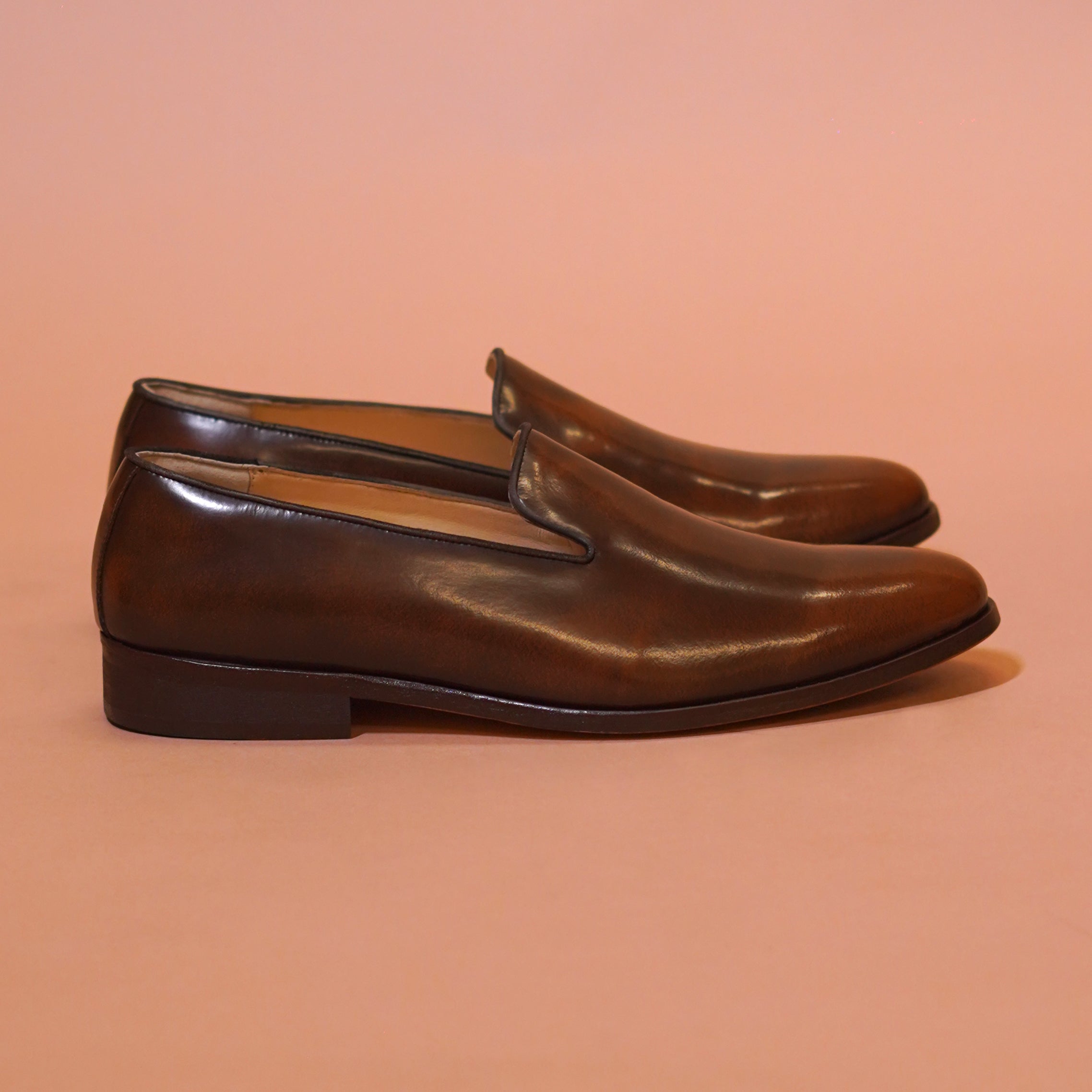 Motivo Chocro | Brown dual-tone patina leather loafer