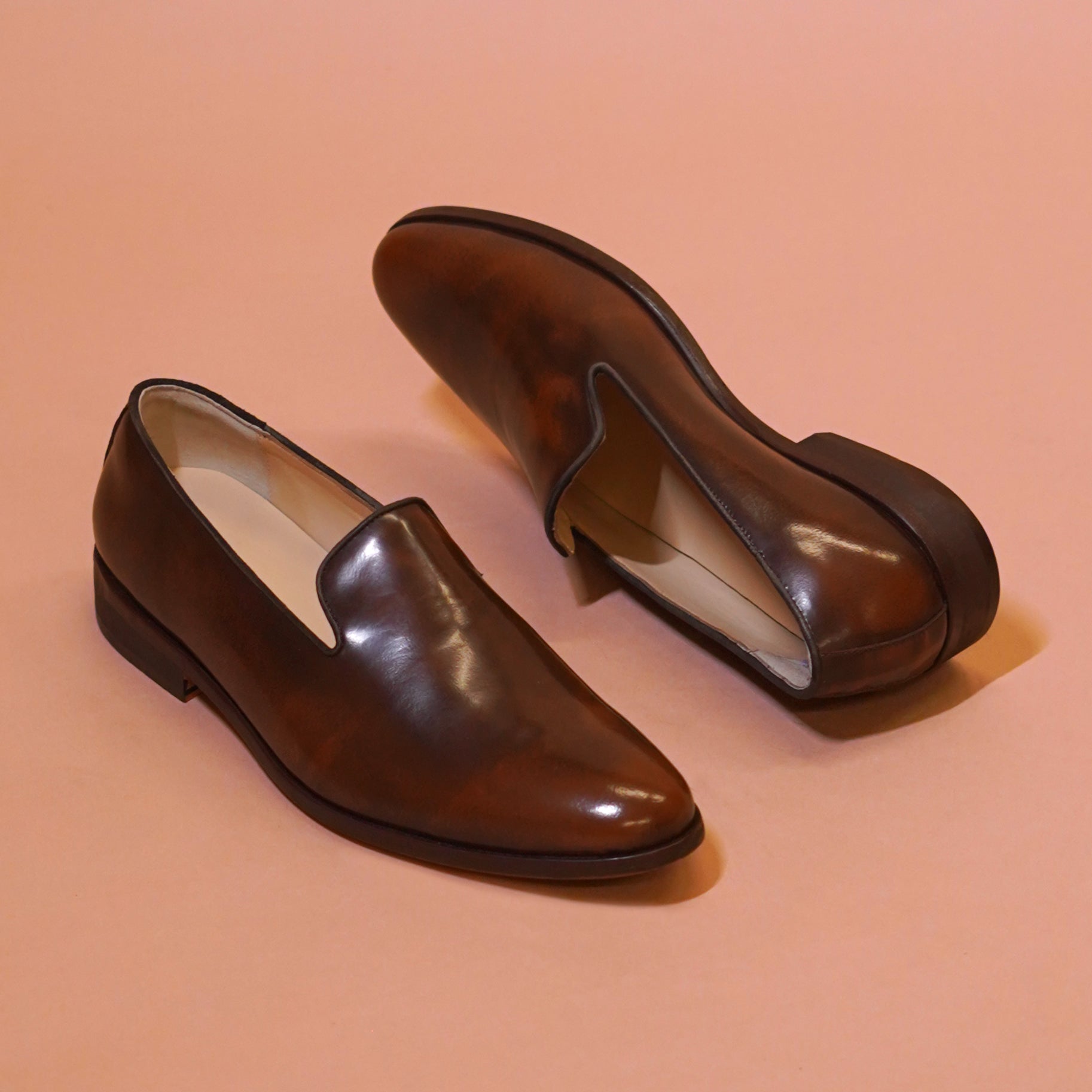 Motivo Chocro | Brown dual-tone patina leather loafer