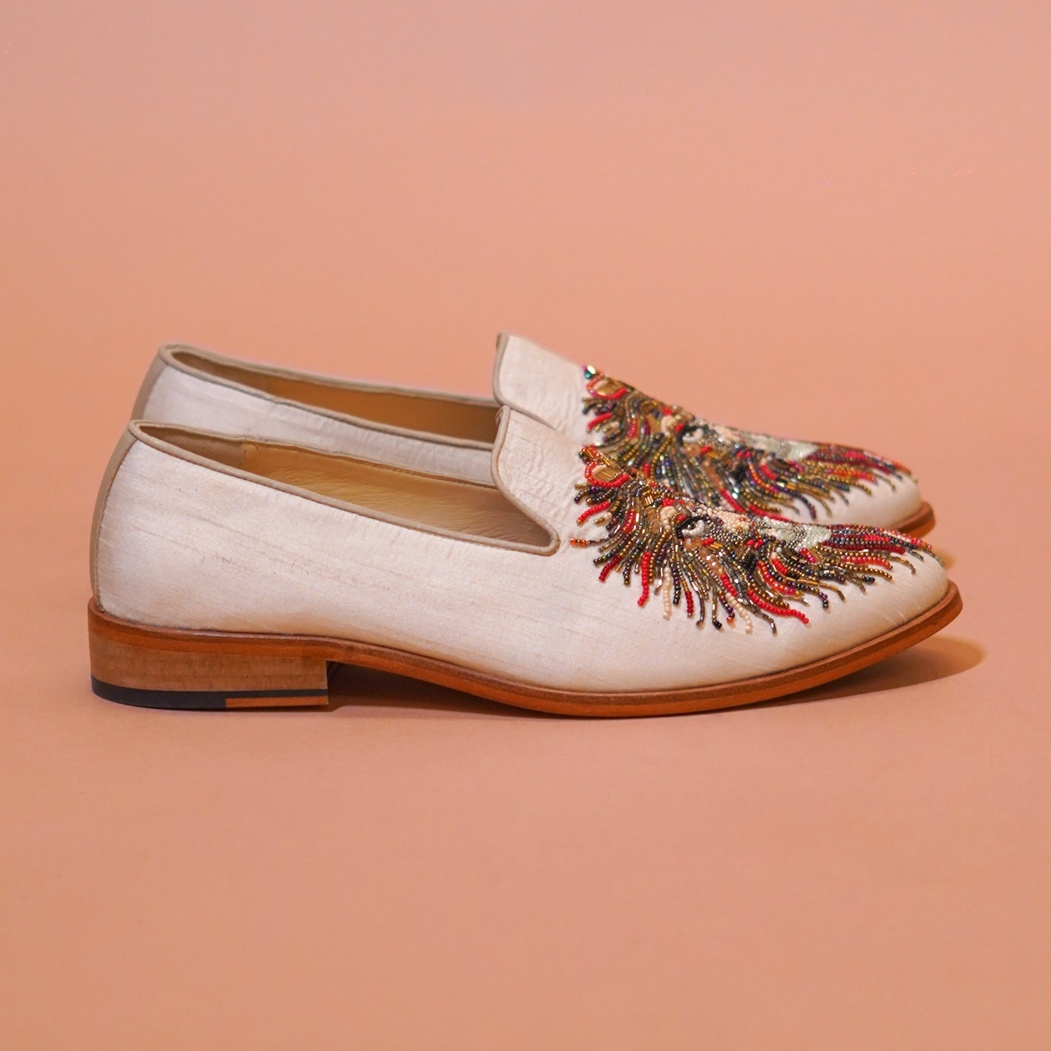 Avorio | Ivory Raw Silk zardozi embroidered loafers