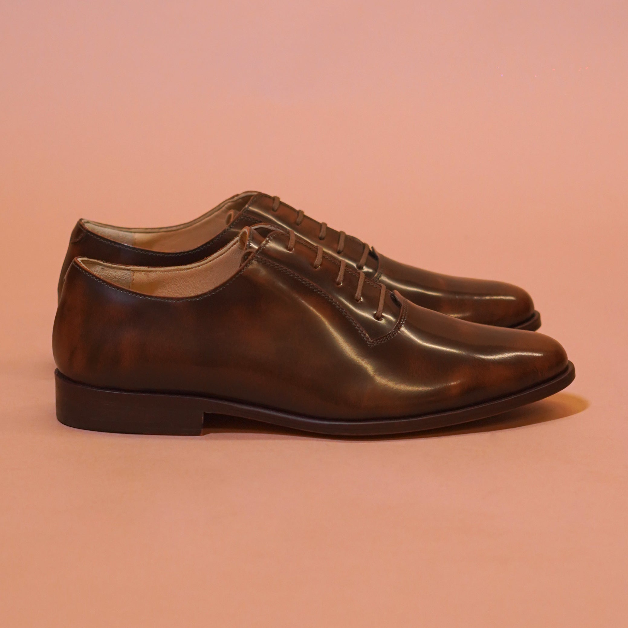 Ferraro Bruno | Brown dual tone shiny leather oxford