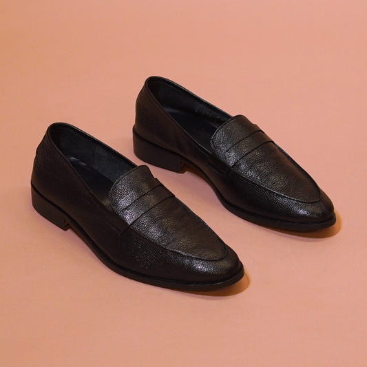 Black unlined penny loafer for men