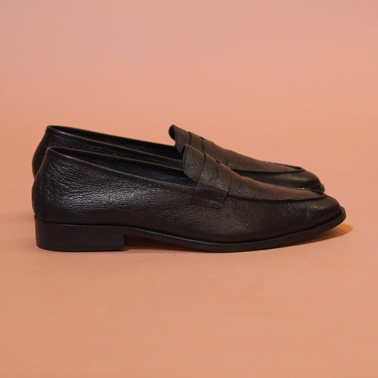 Handcrafted men's black leather loafer
