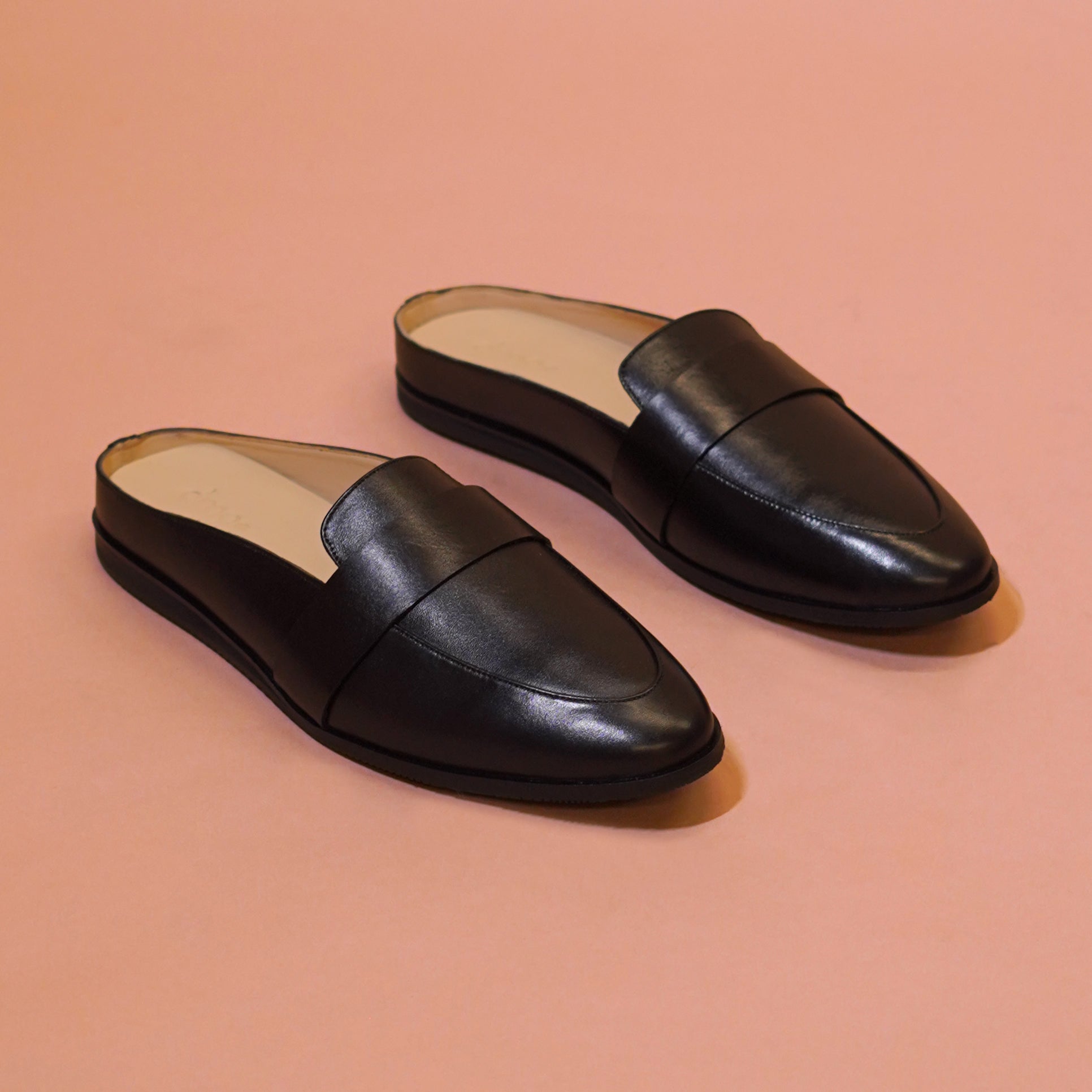 Hoffler Nera | Sleek black leather mules