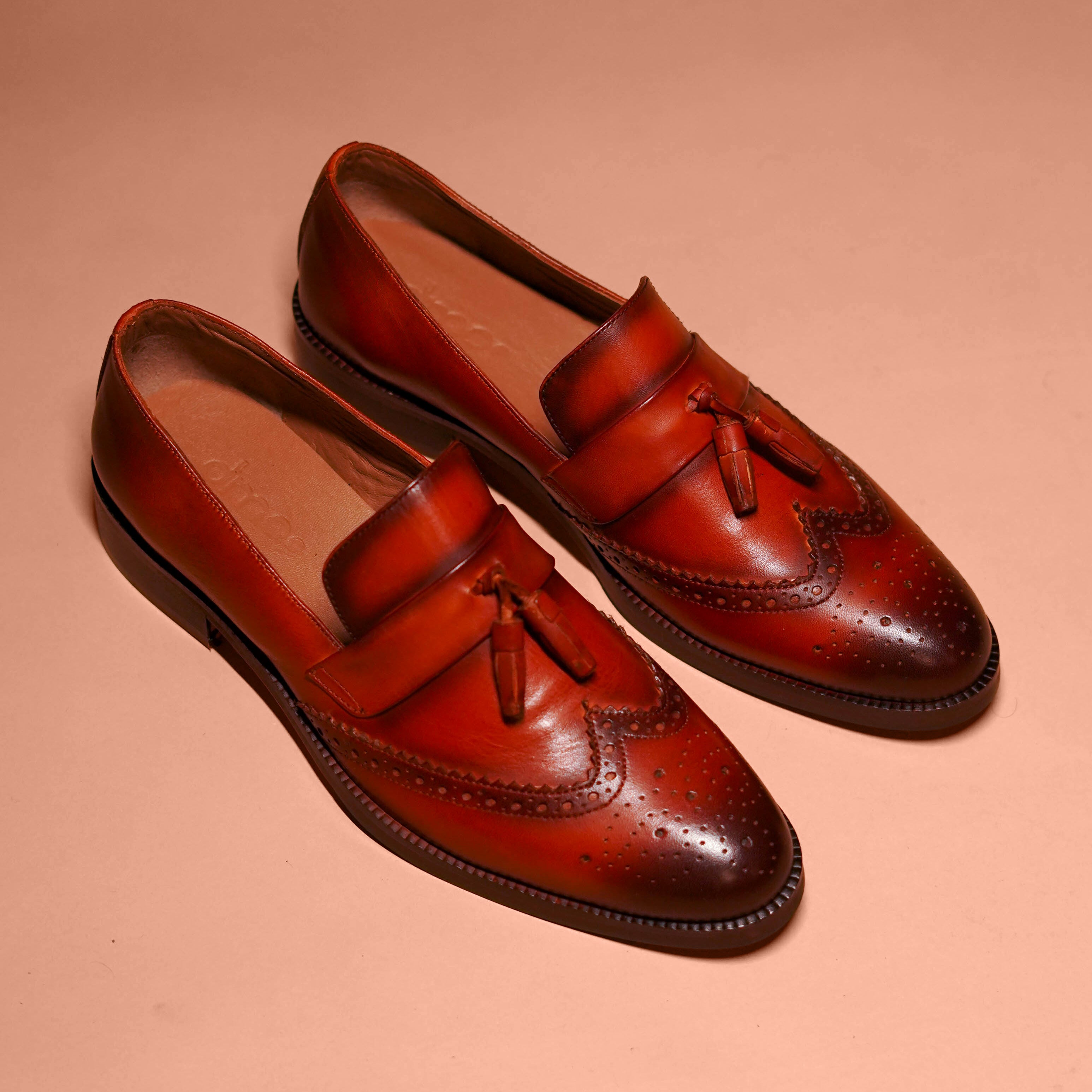 Motivo Broguo | Tan full-grain handcrafted loafers