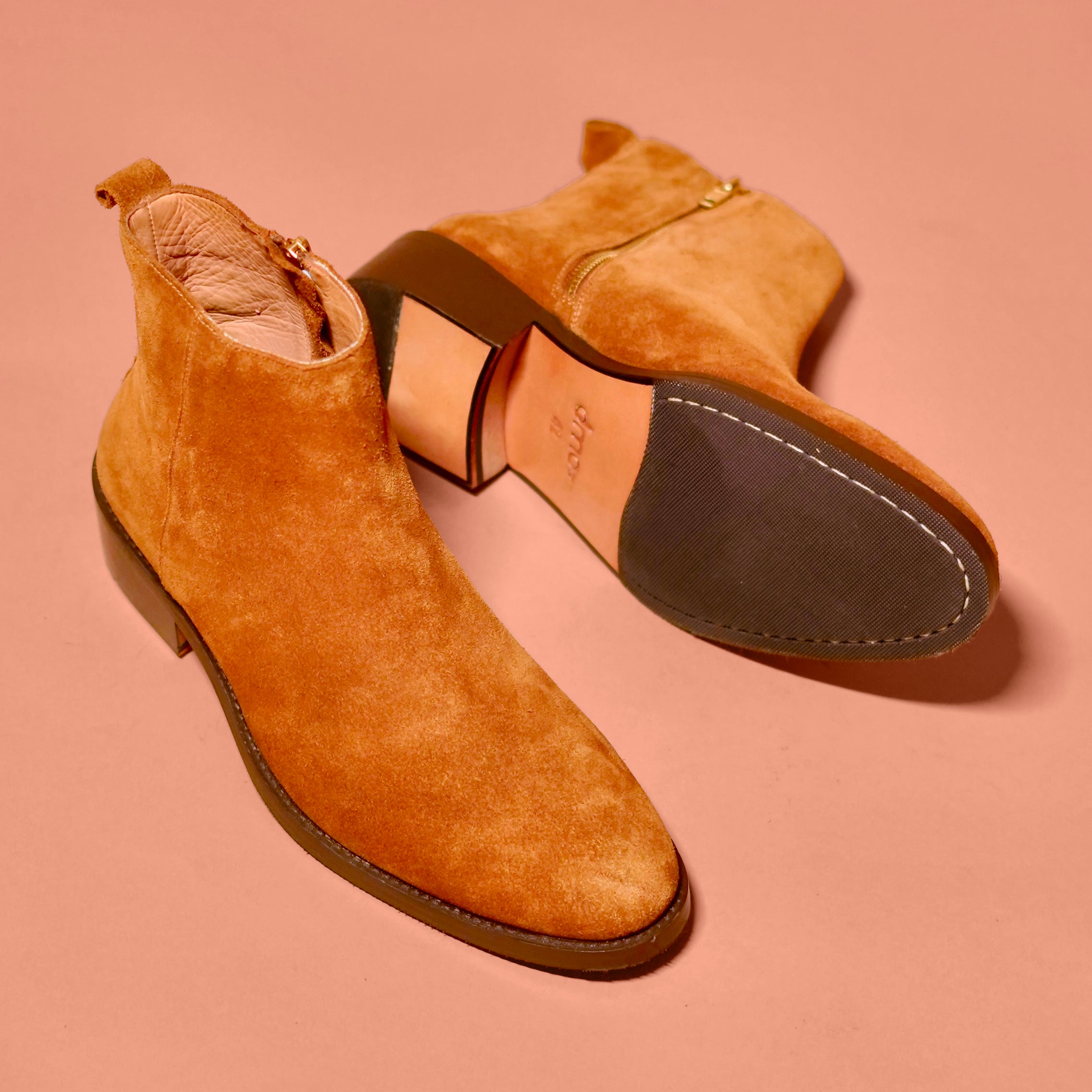 Sprazzo Castano | Tobacco coloured suede Chelsea boots