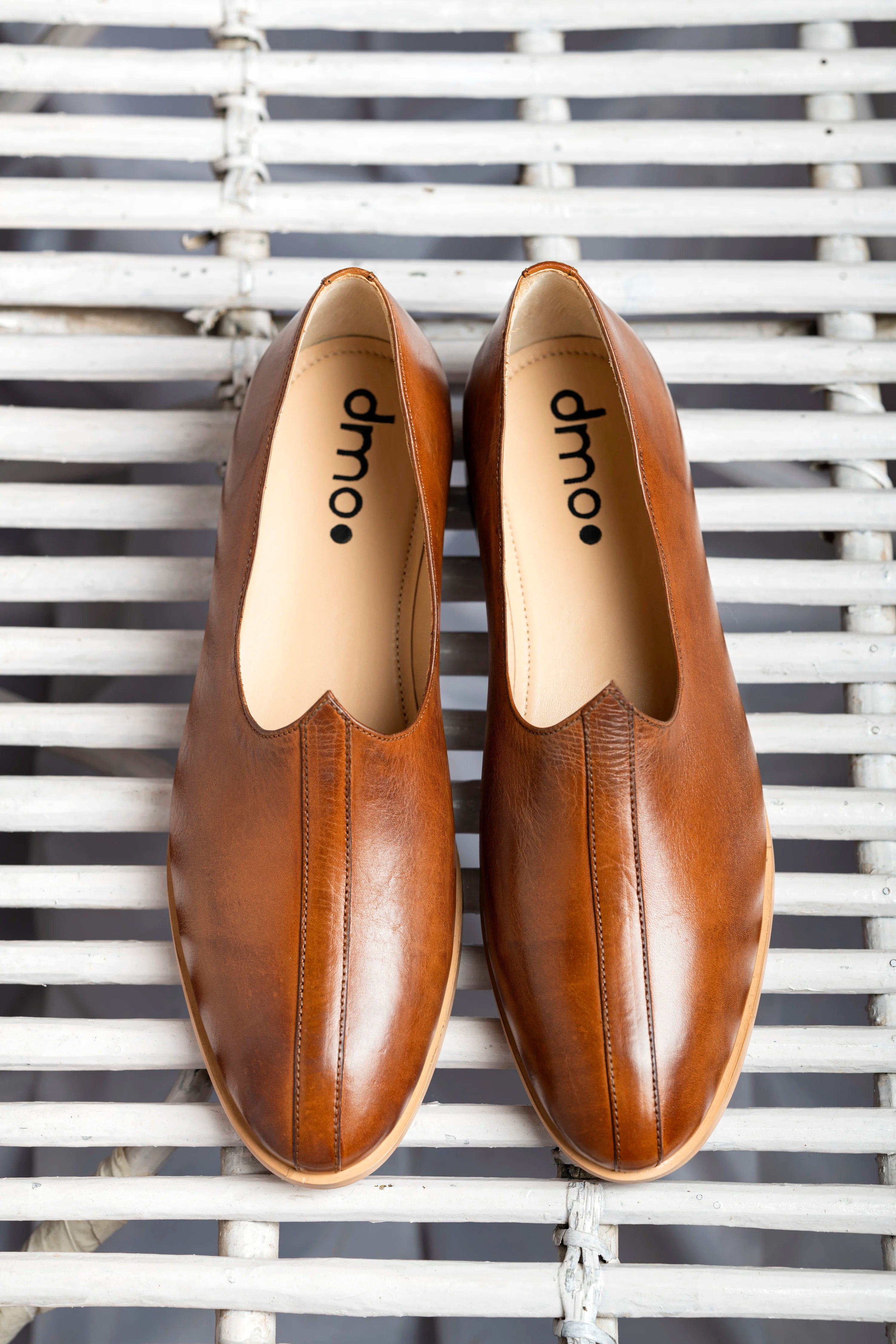 Ethnico Bronzo | Tan leather mojris