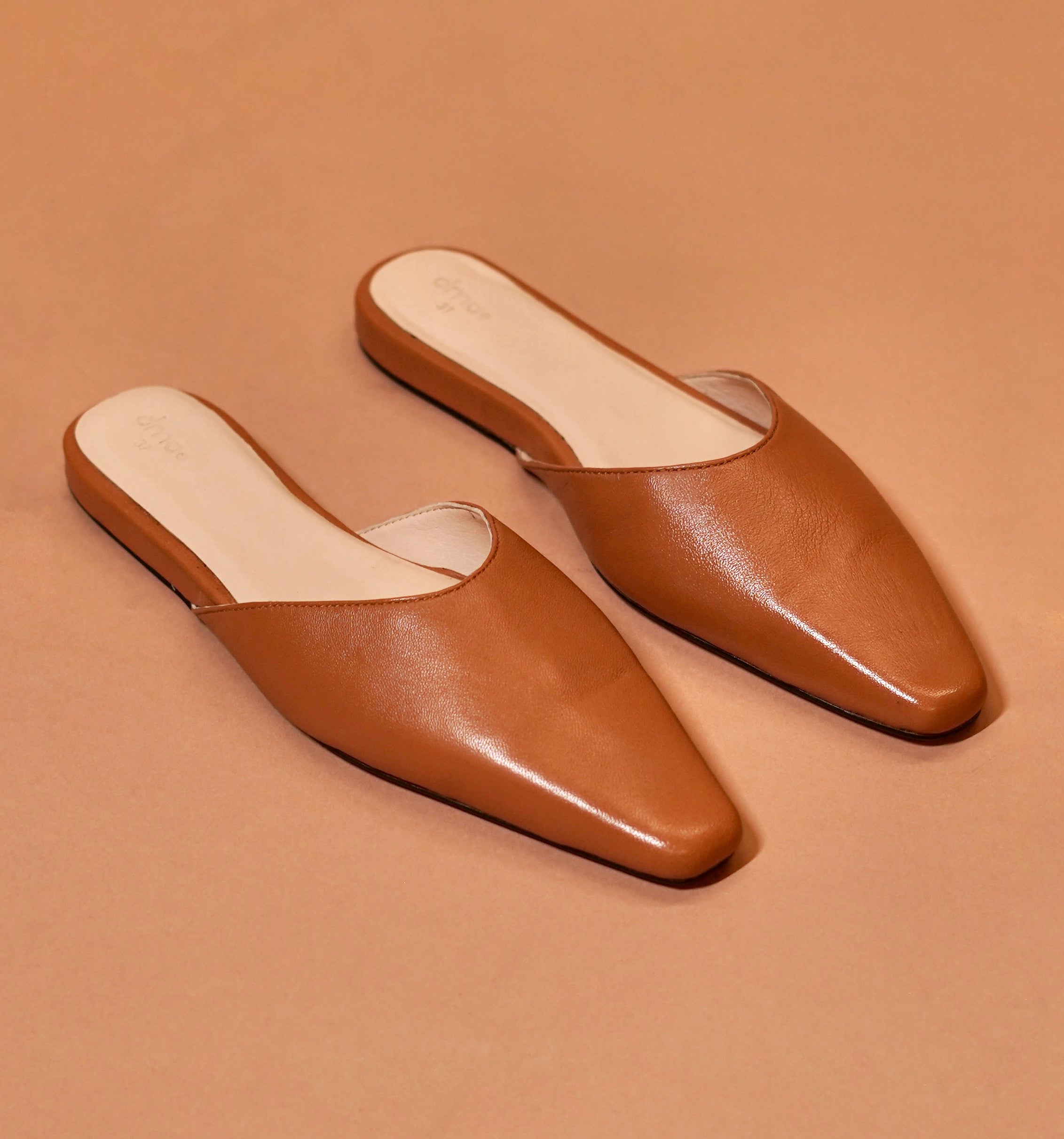 Riva Camelia – Tan Square-Toe Mules for Women