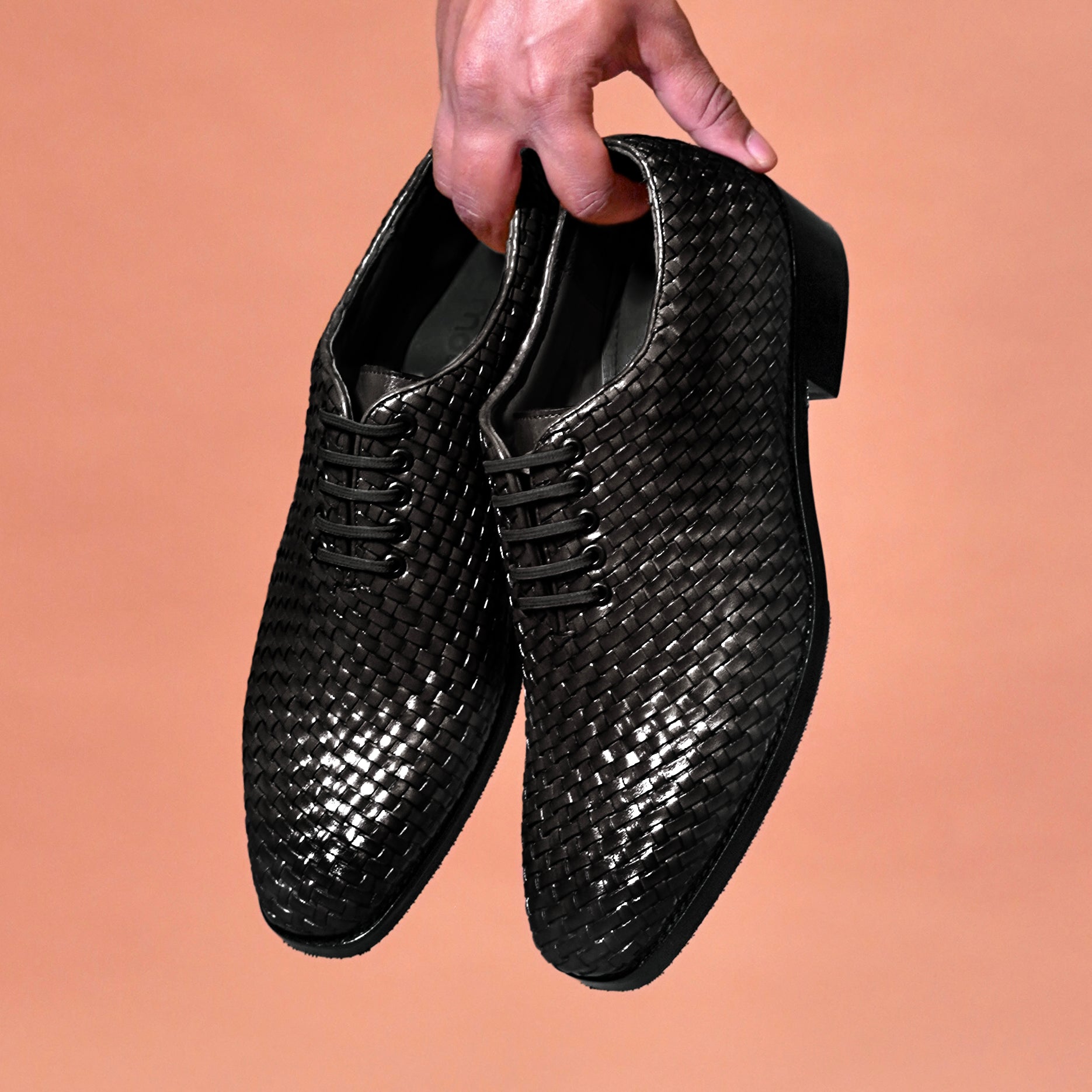 Alto Tesso Nero – Black Woven Leather Oxford for Men