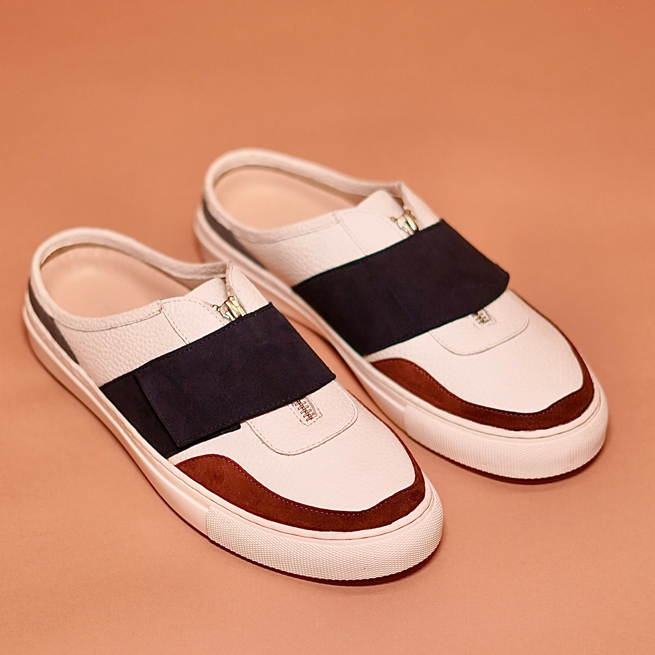 Freddo Azzurro styled with summerwear and relaxed fits