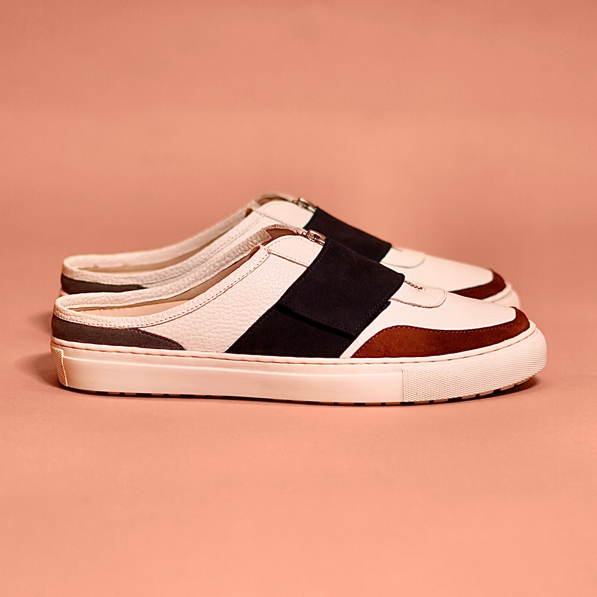 Freddo Azzurro | Navy and white leather mules