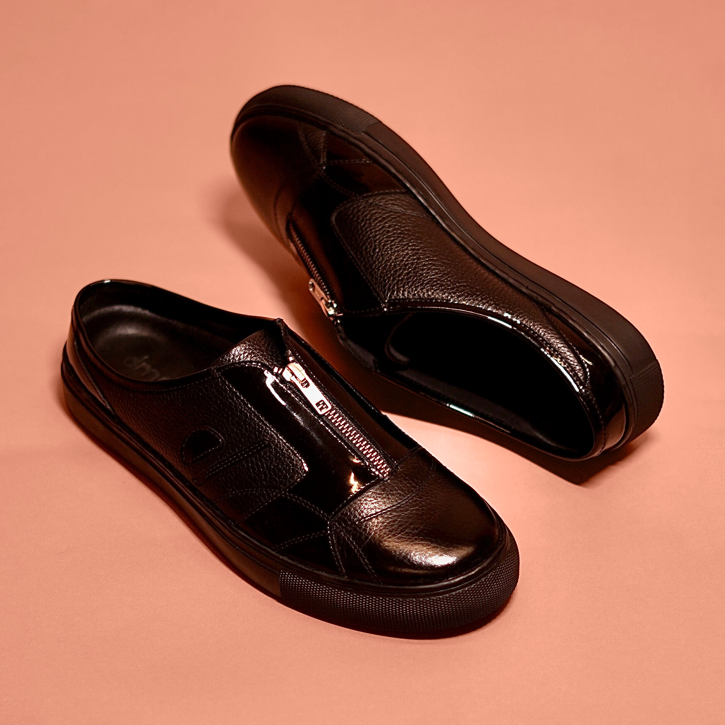 Freddo Lustro | Black leather sneaker mule