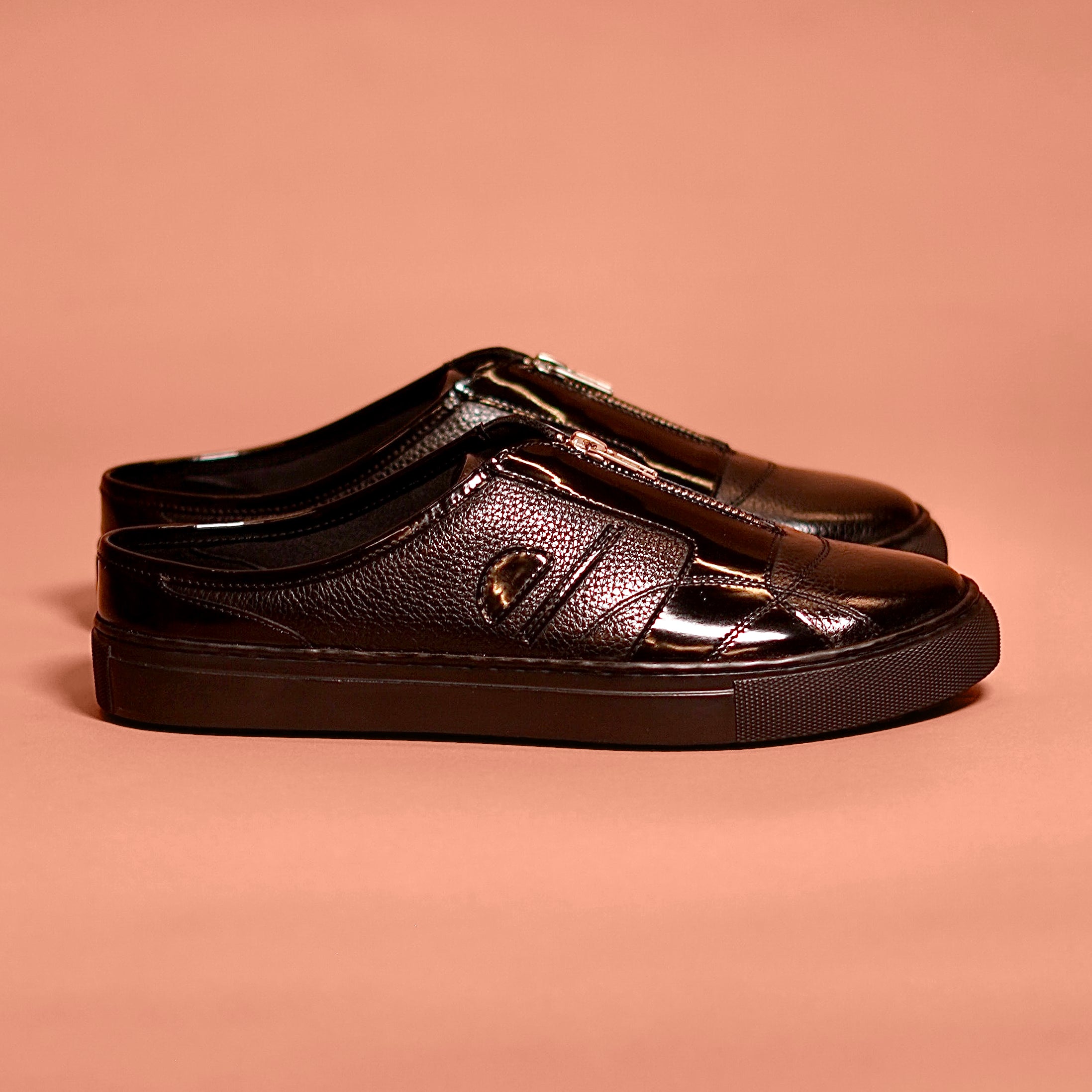 Freddo Lustro | Black leather sneaker mule