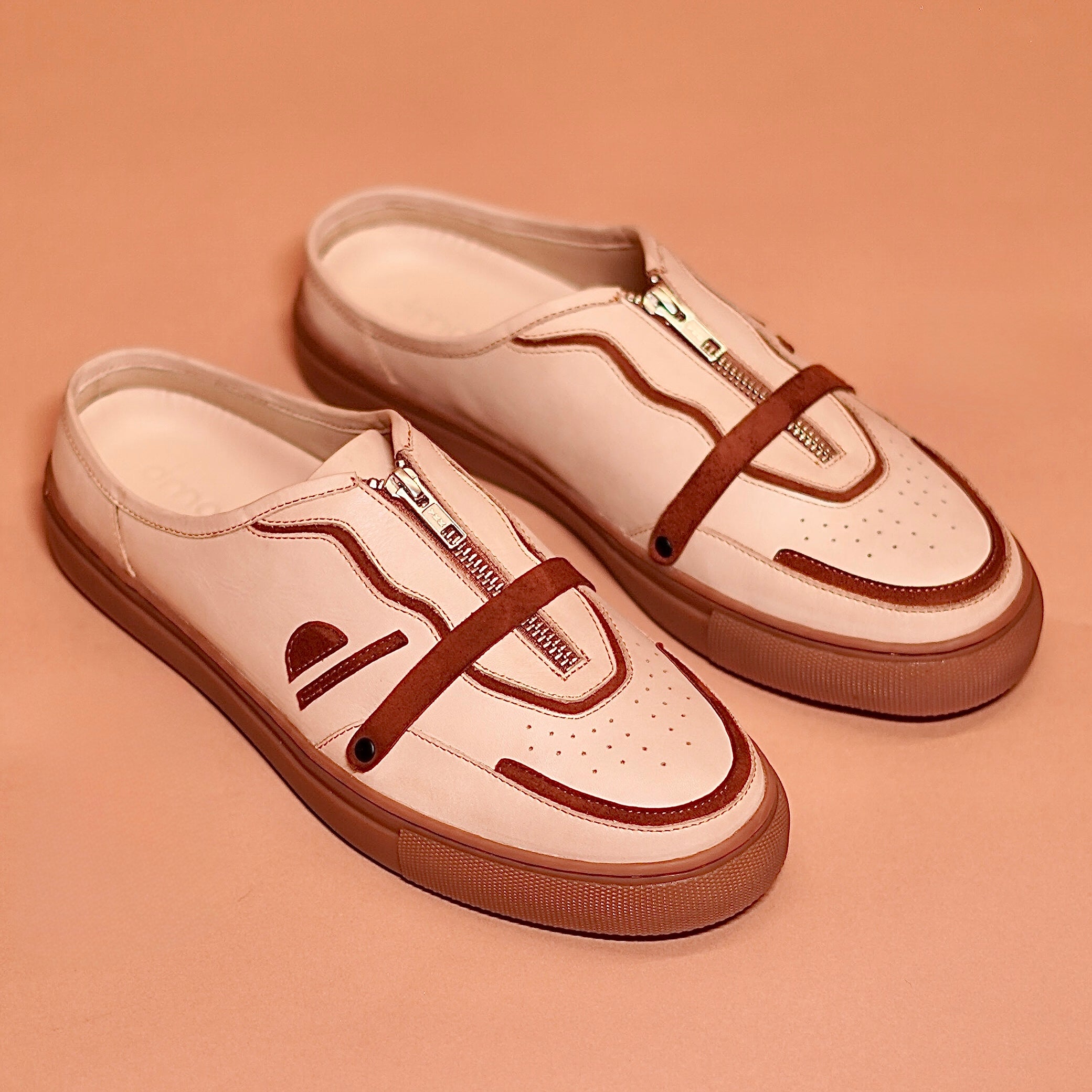 Freddo Mocha | Latte-toned leather mules