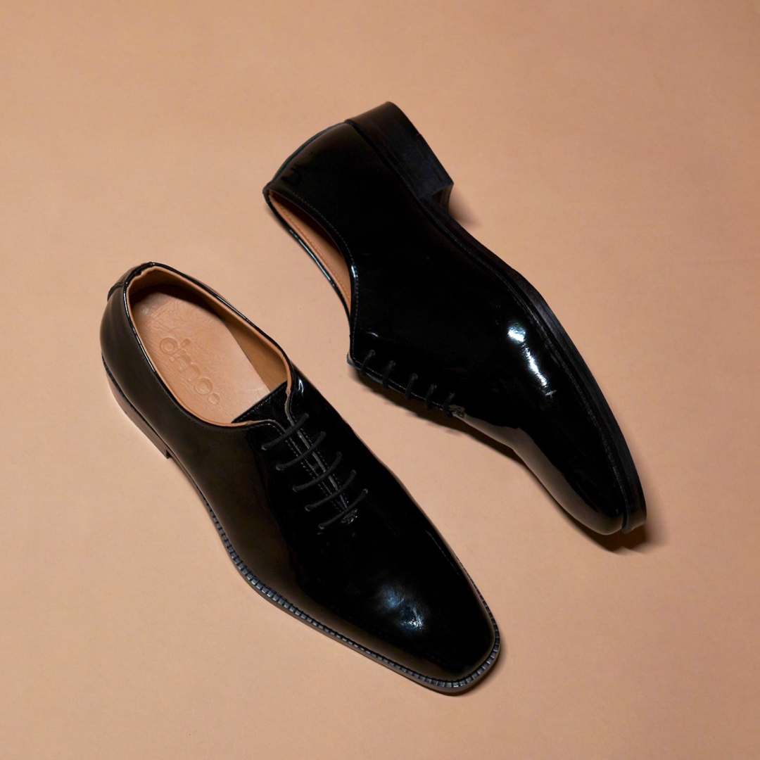 Ferraro Nero | Black patent leather Oxford